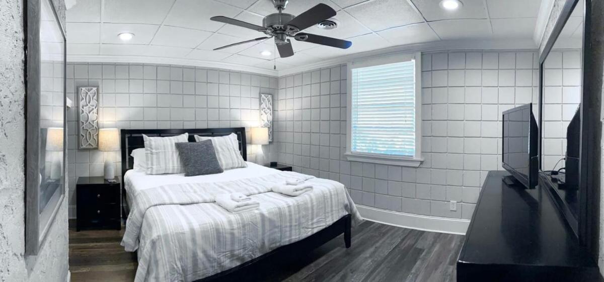 Statesboro Vacations - Amazing Cottage - Located on Blue Mile - Close to GSU! - Property Image 3