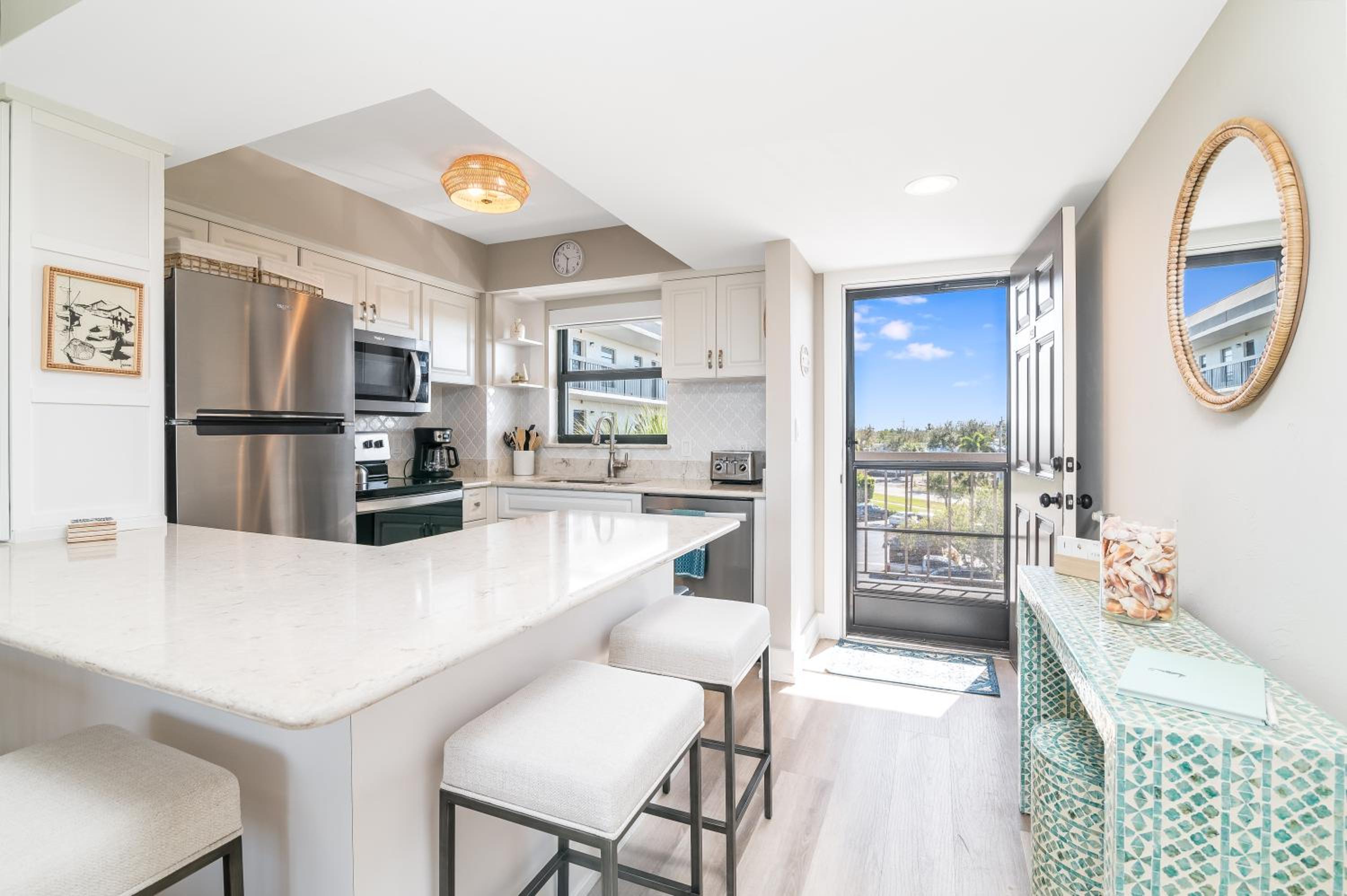 Full Reno Throughout I Views of Factory Bay view 4