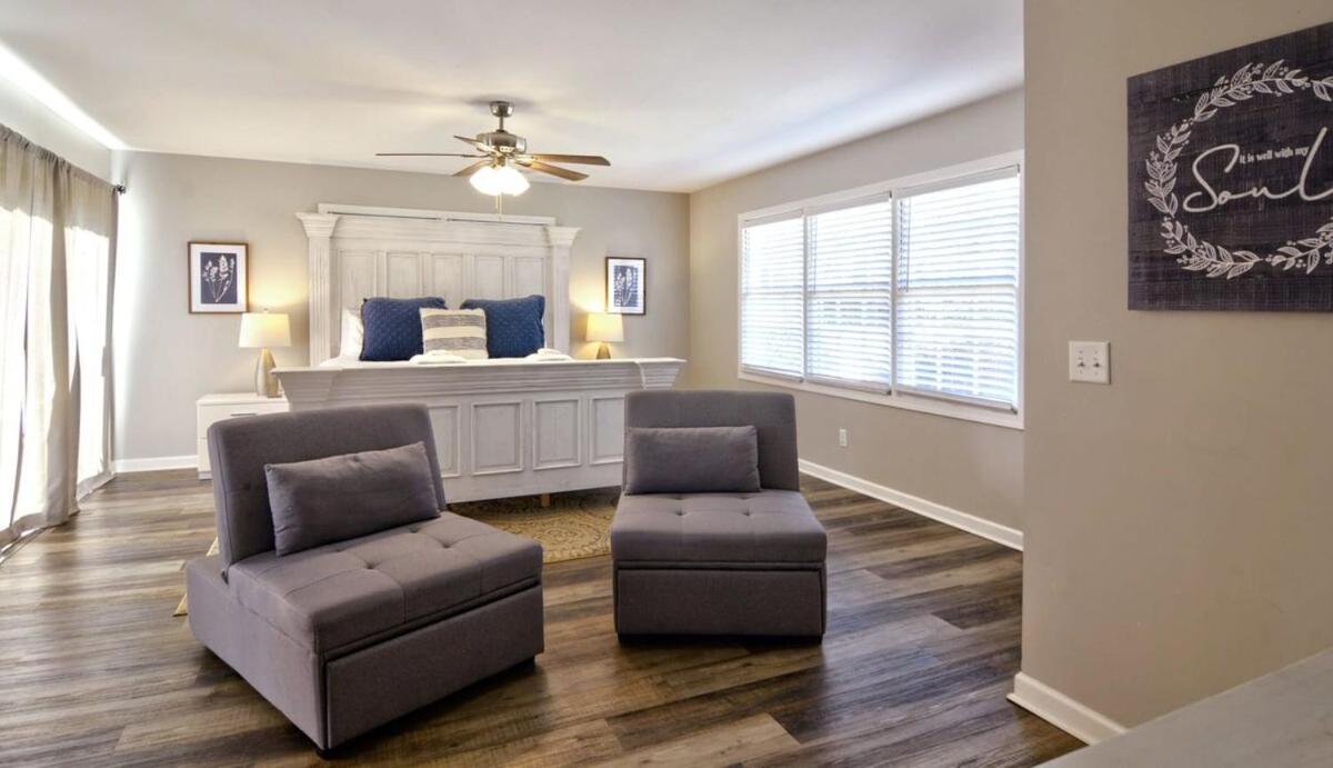 Statesboro Vacations - The Cottage House on the Blue Mile - Family Friendly, Close to GSU! - Property Image 5