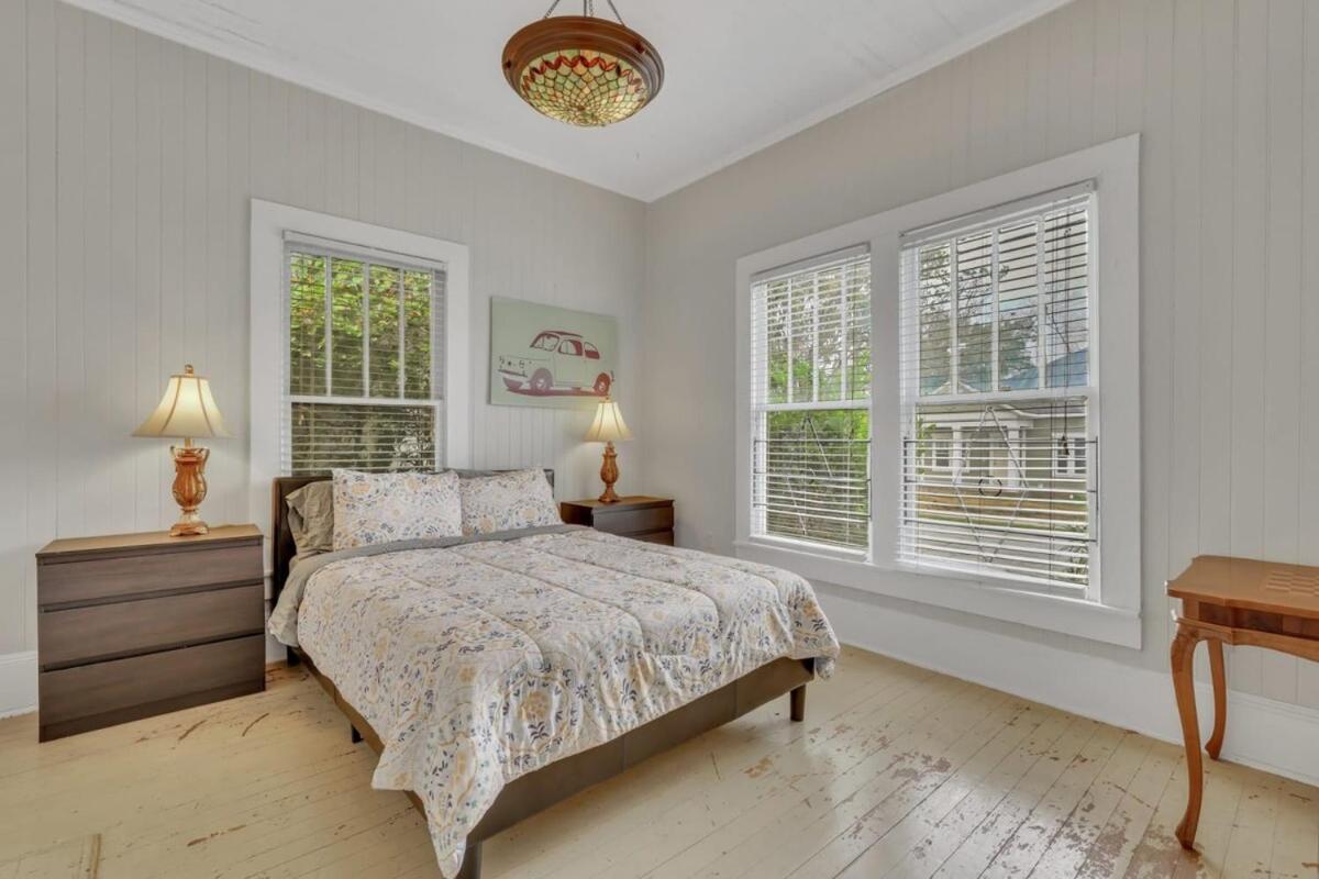 Historic Southern Home - close to downtown and GSU view 5