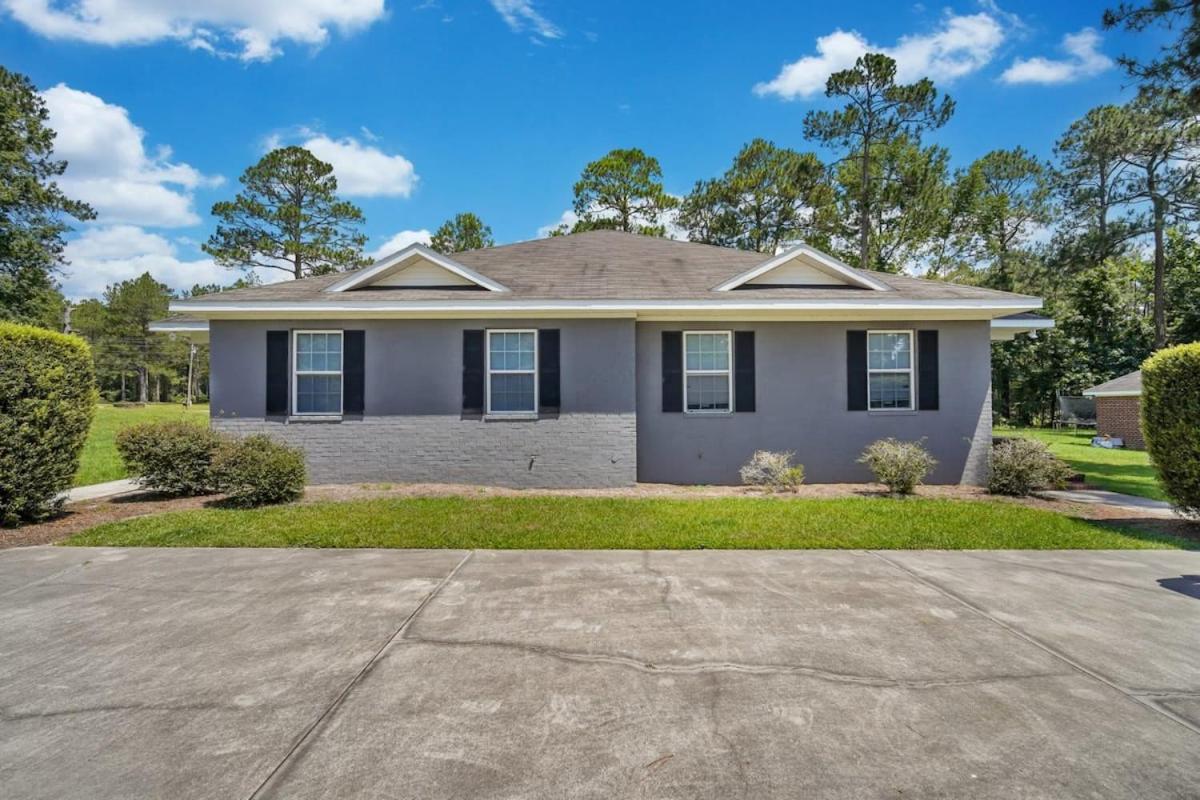 Charming Gray Home- 5 mins from GSU!
