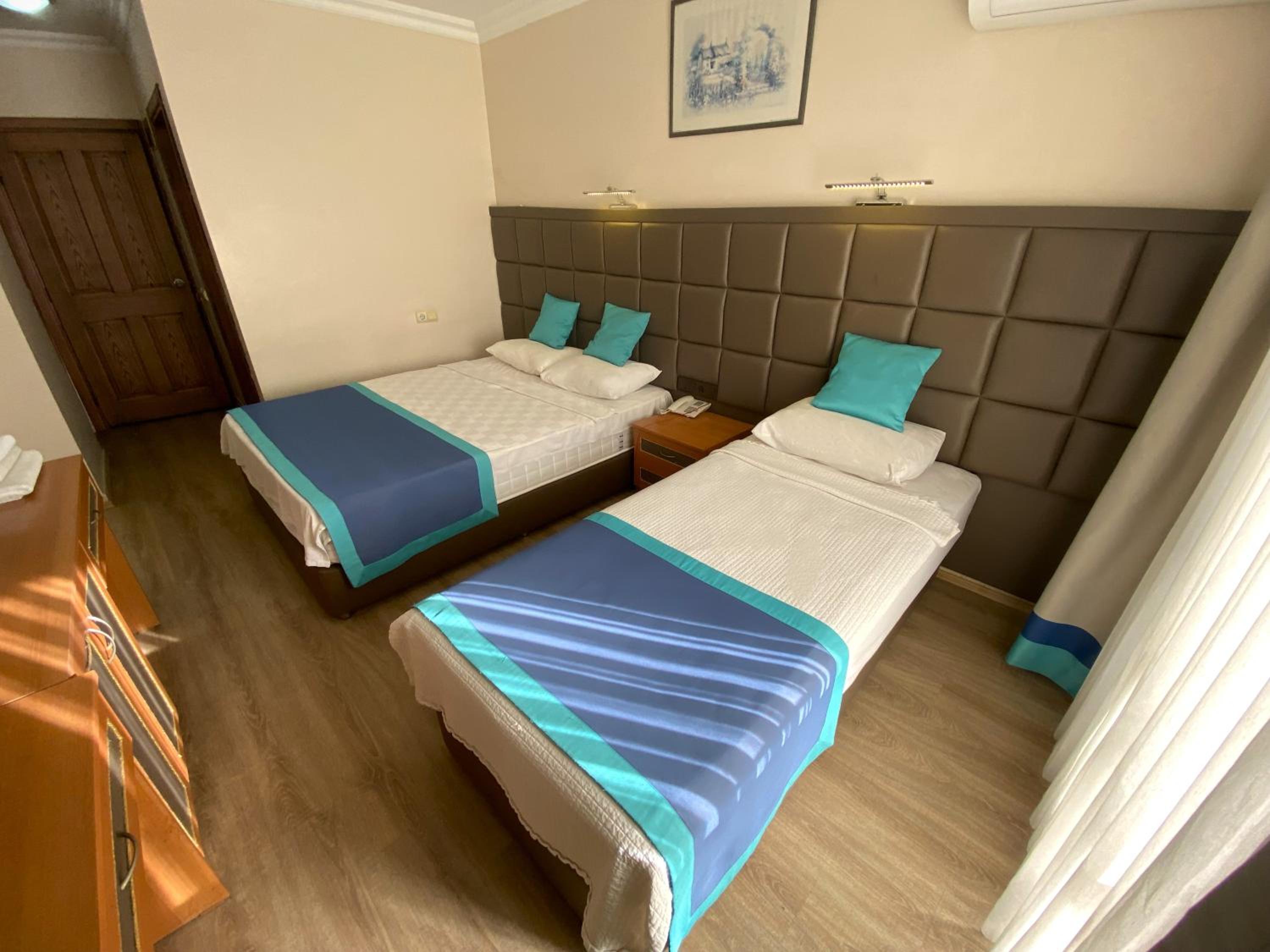 Prima Hotel - Image 13