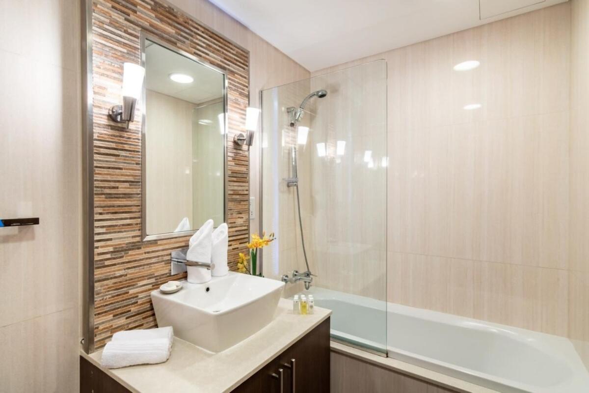 Silkhaus spacious high floor 1BDR in DIFC with stunning balcony