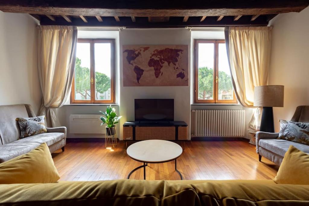Ciompi Lovely Apartment in Florence