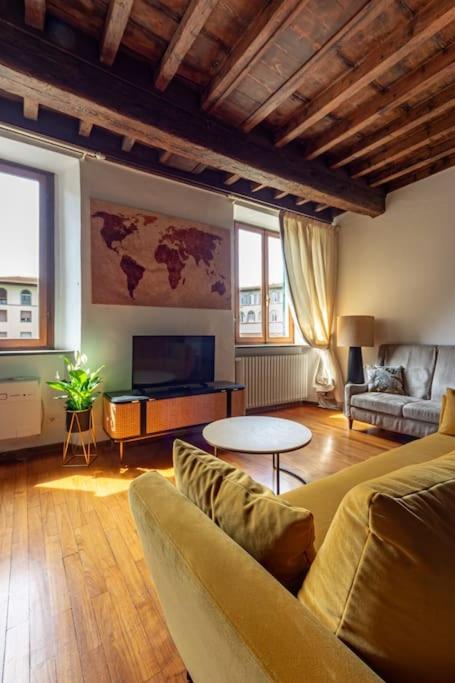 Ciompi Lovely Apartment in Florence
