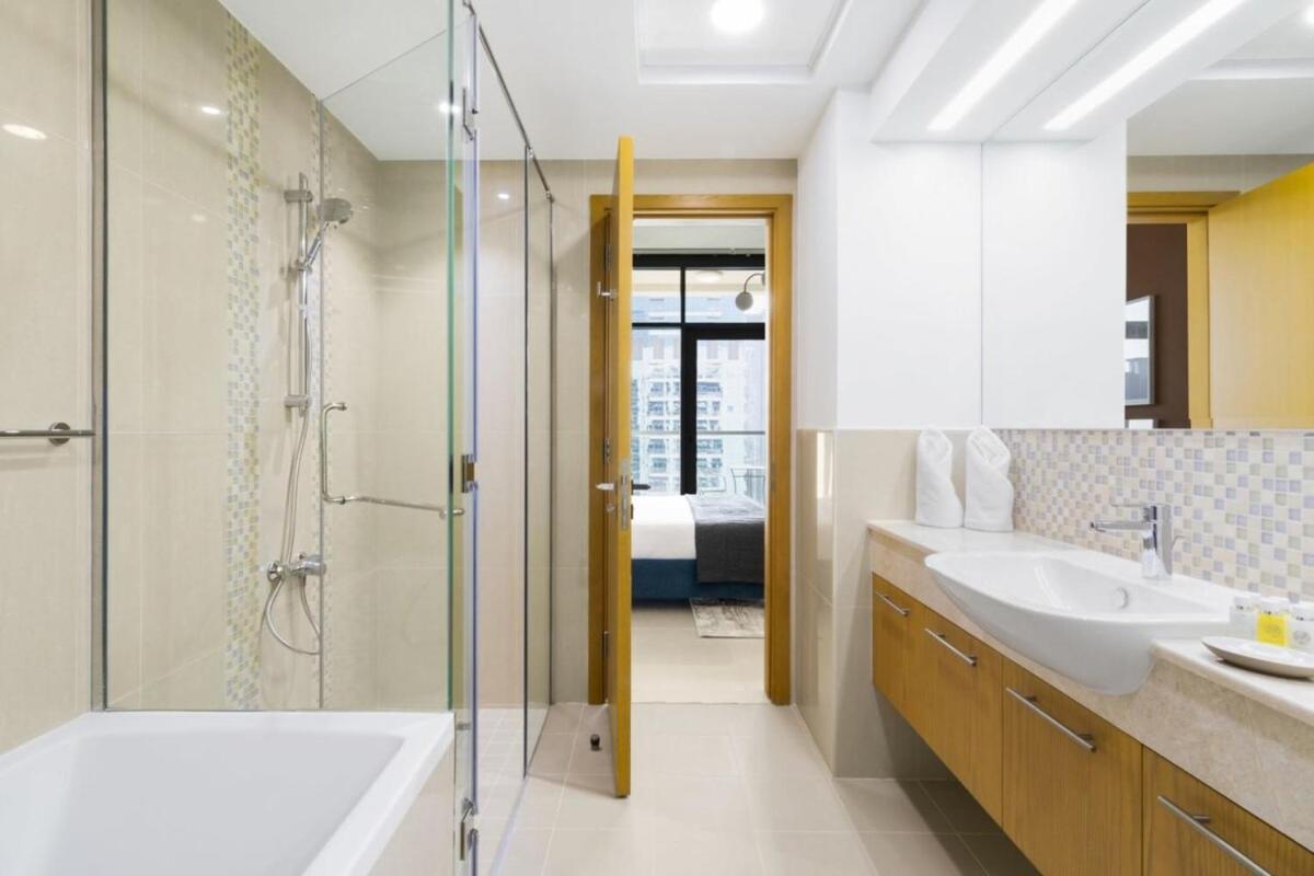 Silkhaus unique 1BDR pad gorgeous view in new tower