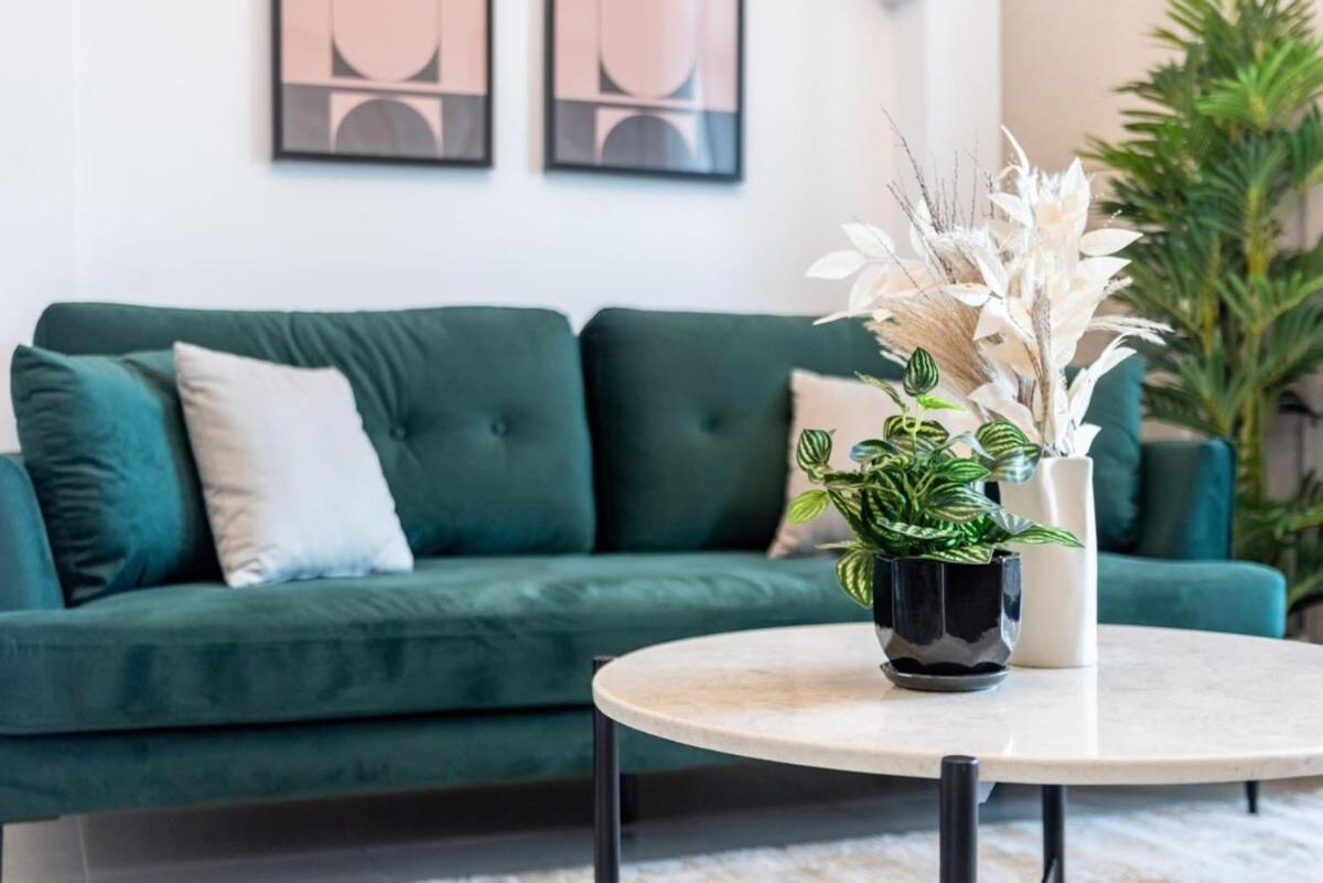 Silkhaus stunning 1BDR with access to Souq Al Bahar in Downtown