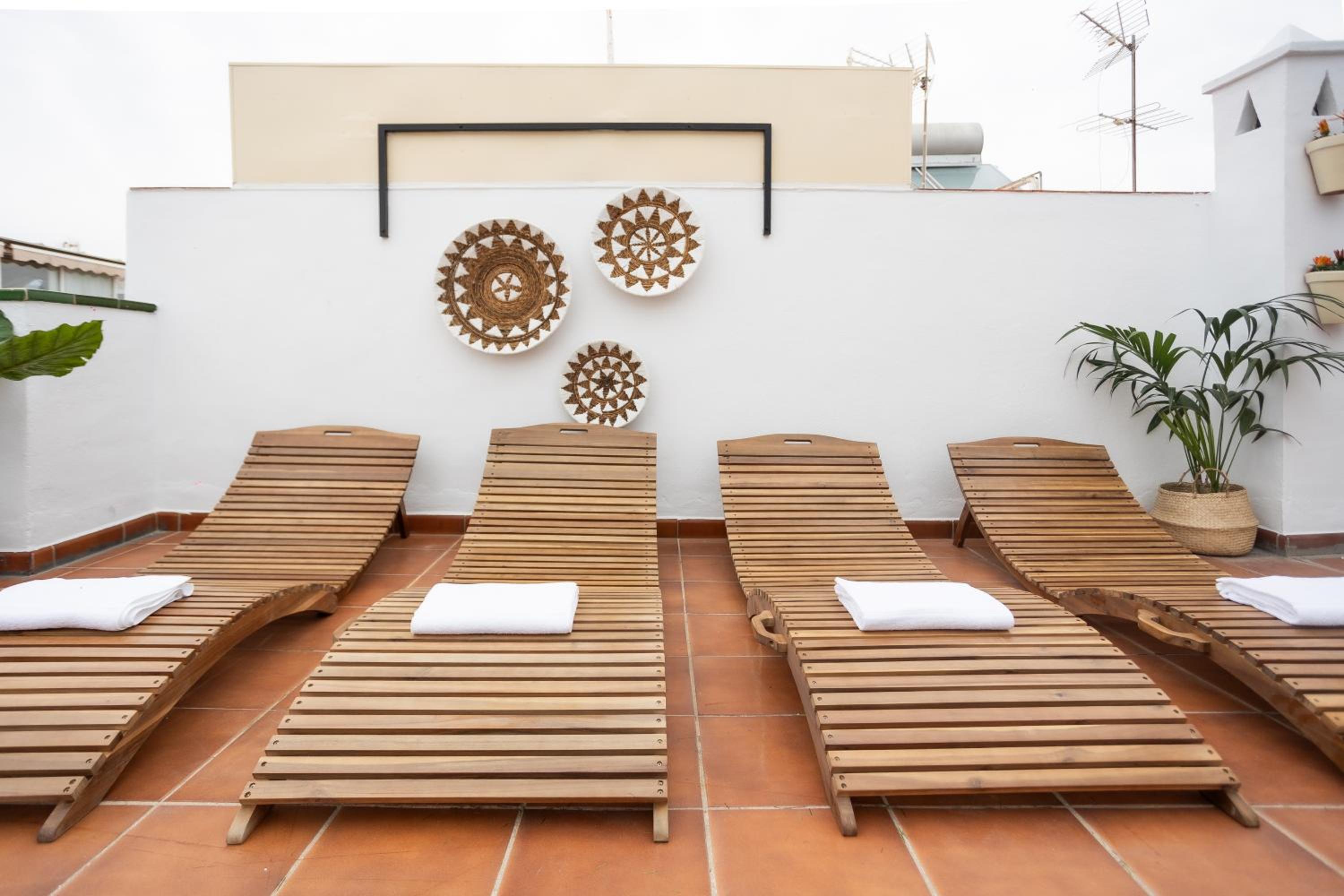Naim Guest House Nerja