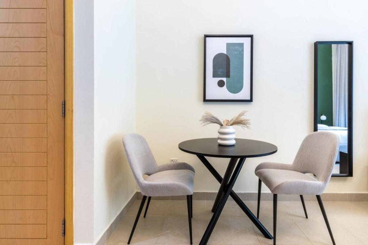 Silkhaus lovely studio with Downtown view in Boulevard central