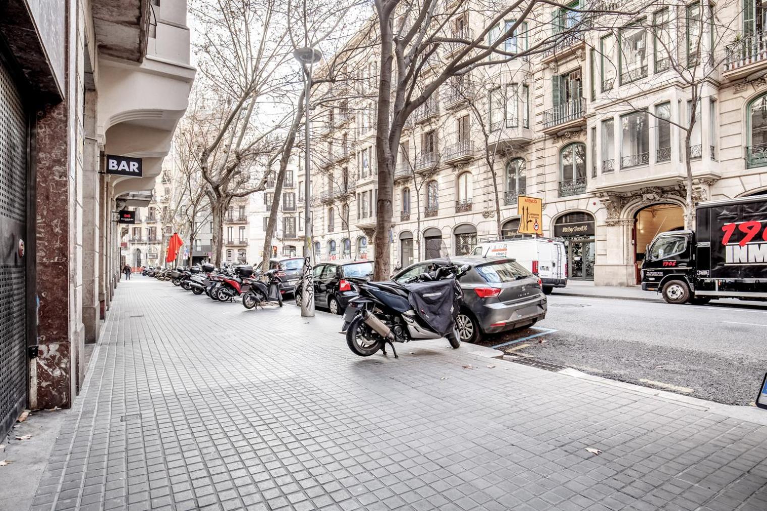 Blueground La Dreta de lEixample furnished BCN-75