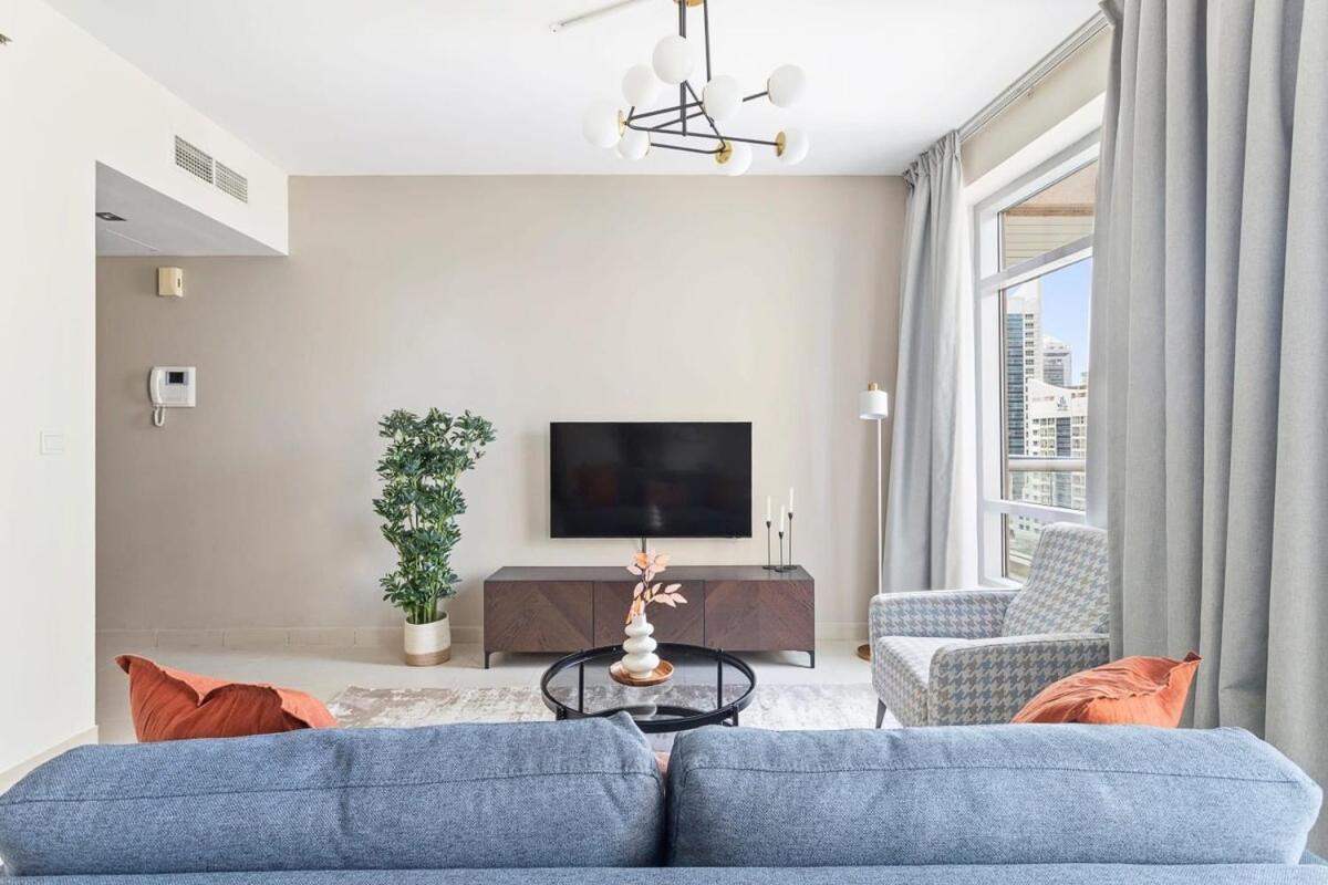 Silkhaus Marina View 1-Bedroom Newly Furnished with Pool & Gym Access