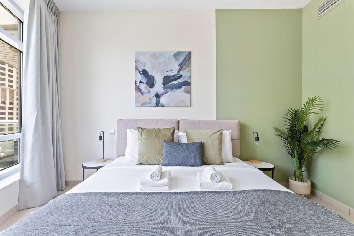 Silkhaus Marina View 1-Bedroom Newly Furnished with Pool & Gym Access