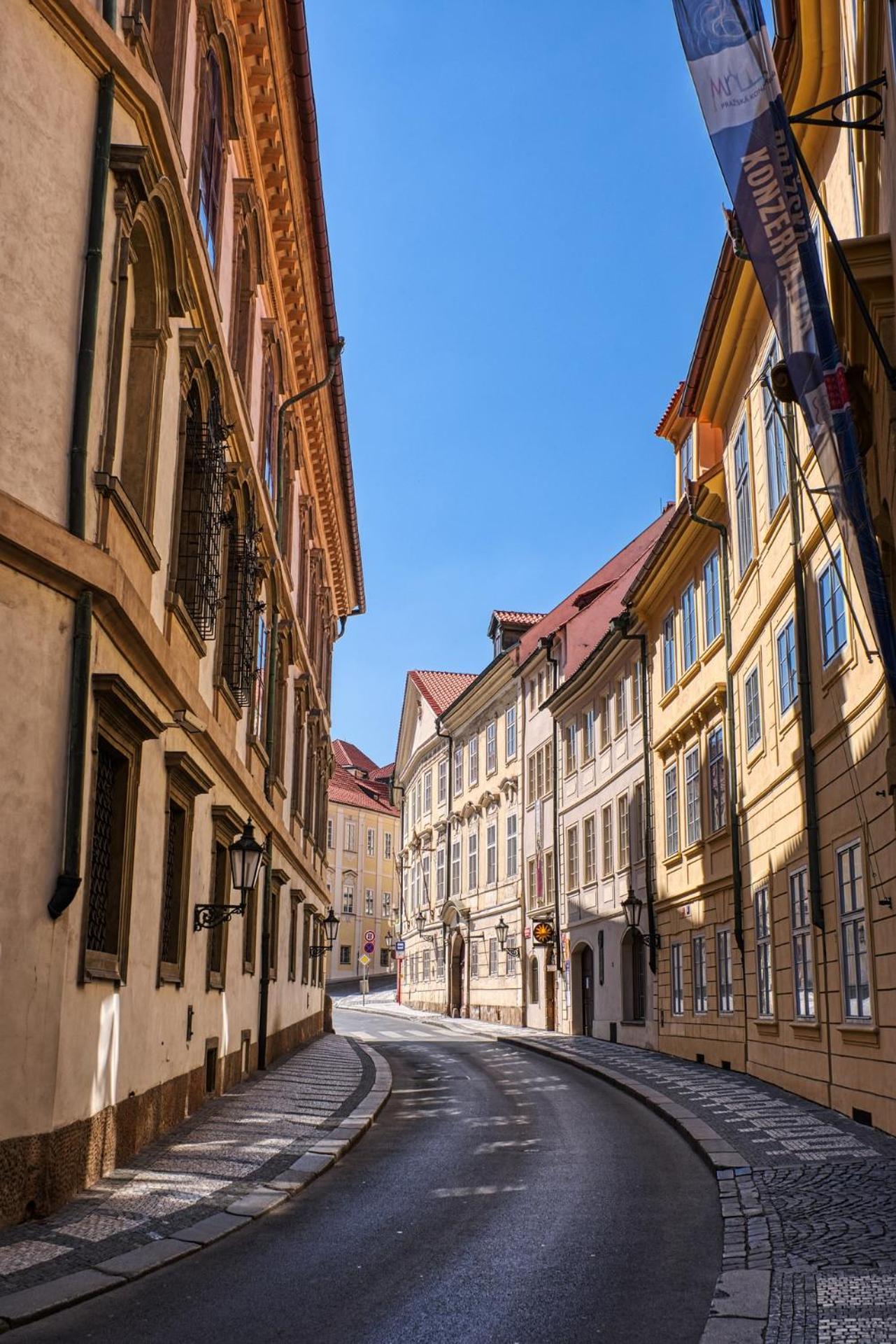 Authentic Czech Experience by Rentez