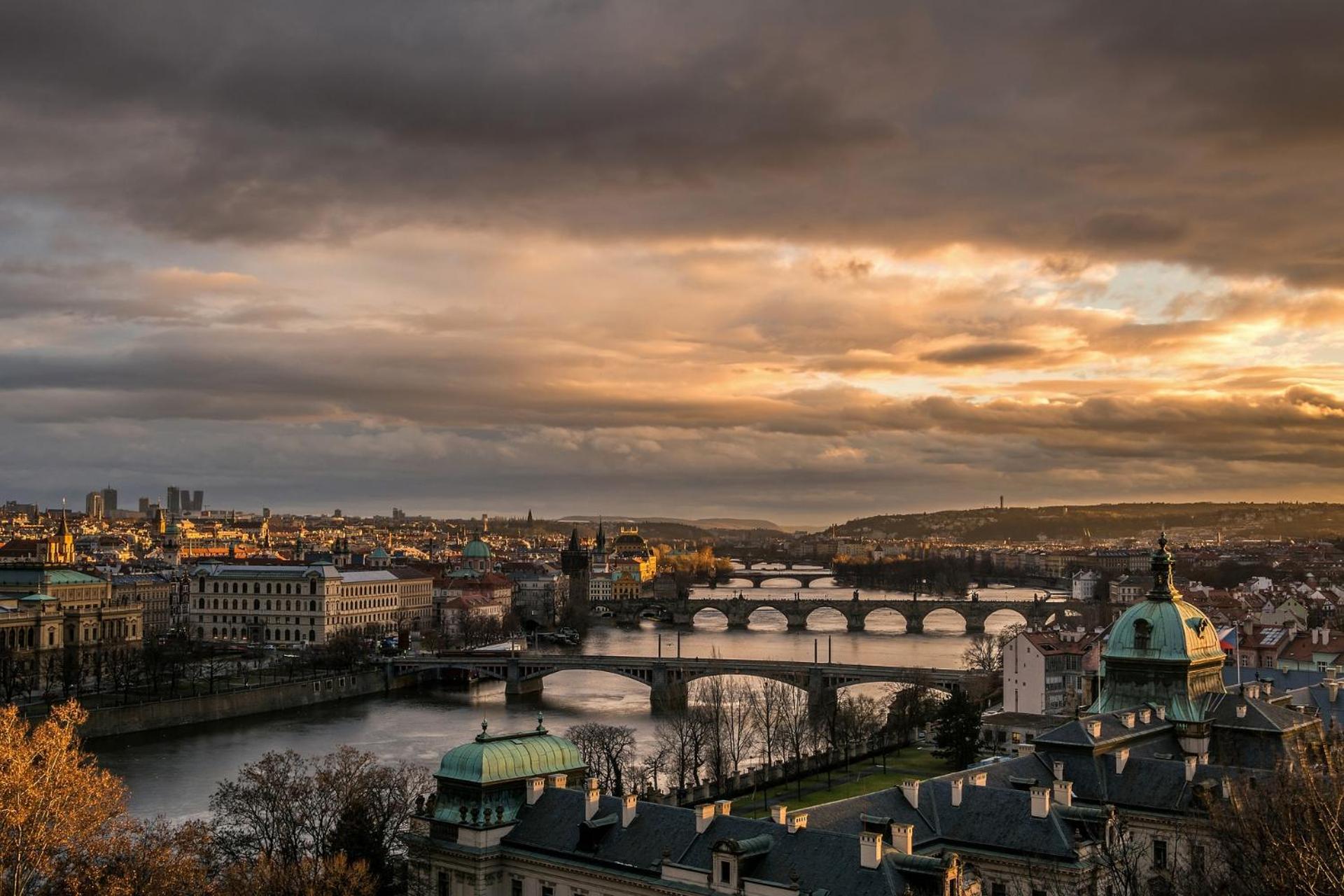 Authentic Czech Experience by Rentez