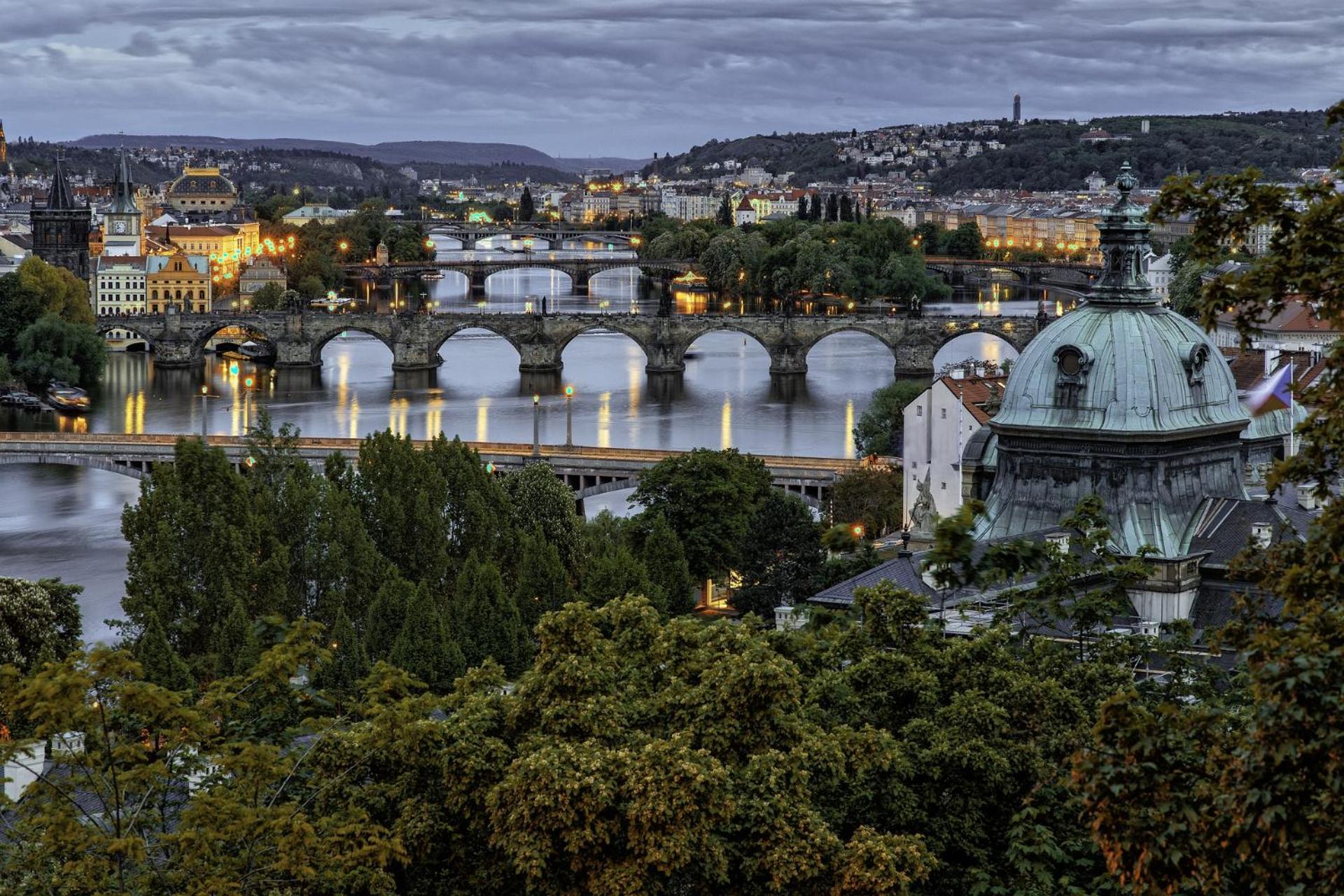 Authentic Czech Experience by Rentez