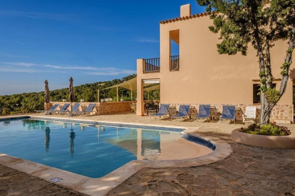 Casa en Cala Vadella con piscina y vistas al mar
