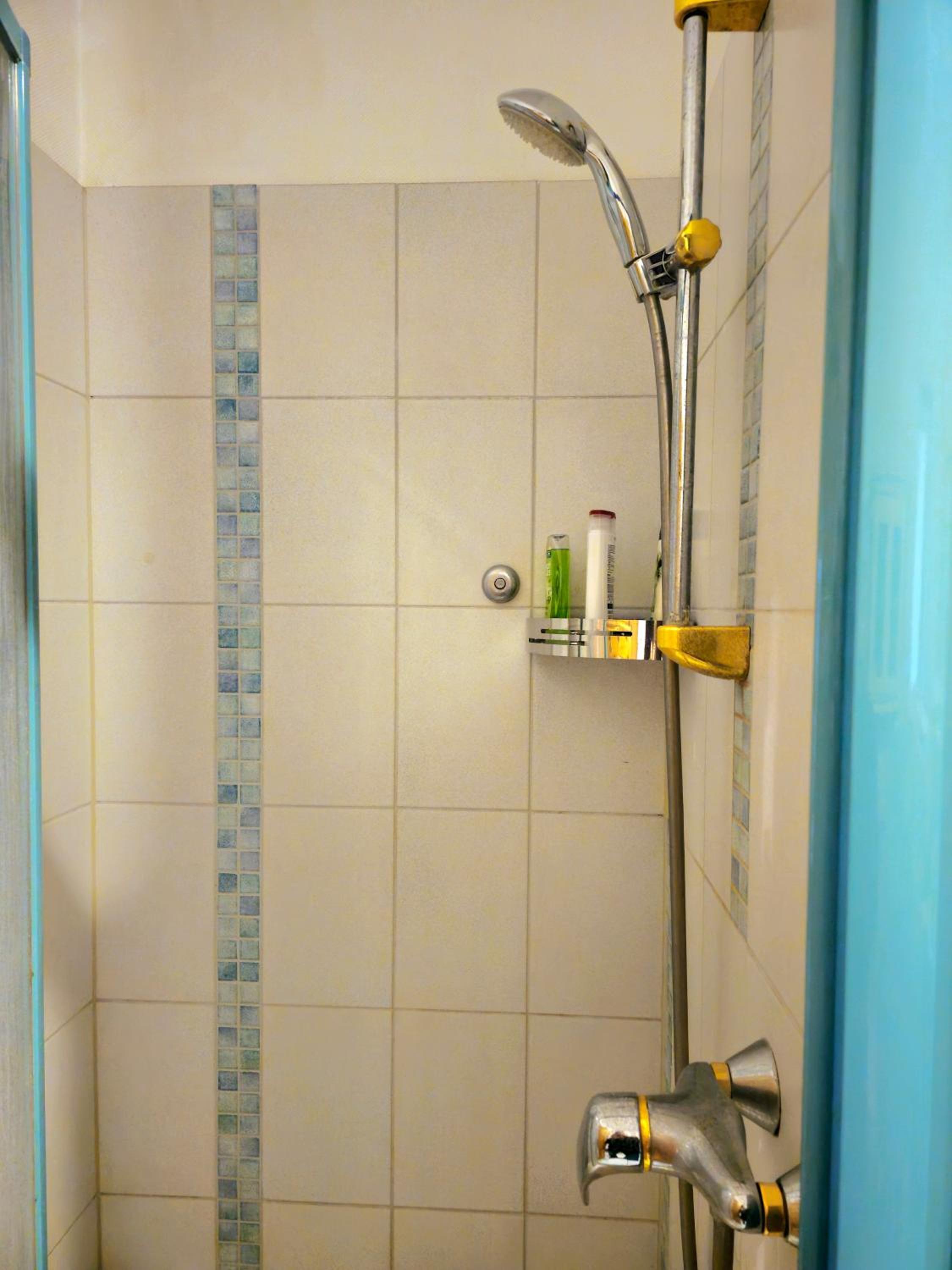 135qm 4 Zimmer Ferienwohnung in Stadtnähe, Wintergarten Parkplatz