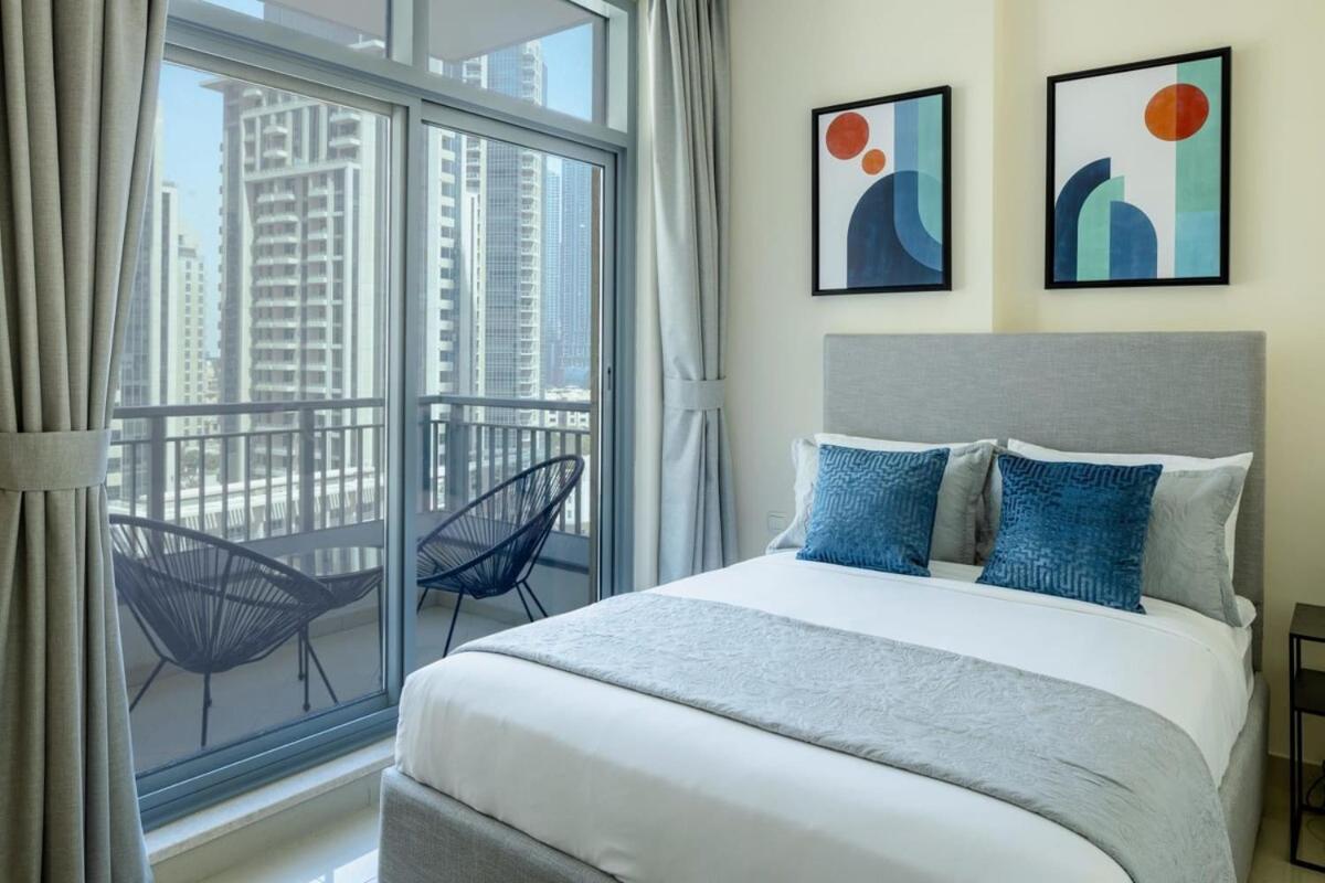 Silkhaus spacious studio in Downtown Claren tower