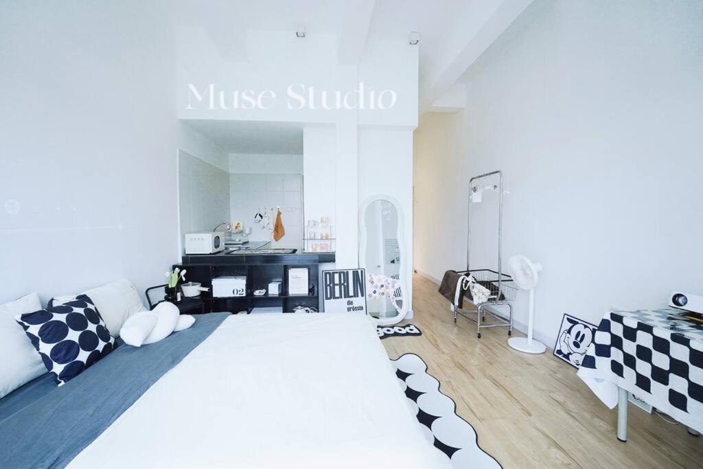 Muse Studio @CBD with pool photo 2