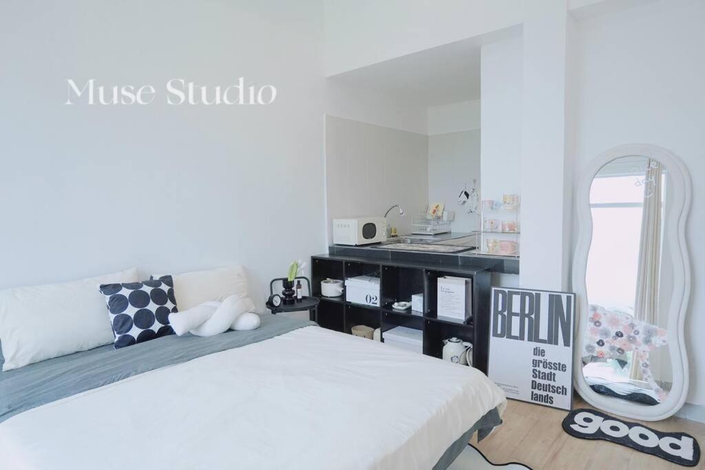 Muse Studio @CBD with pool photo 3