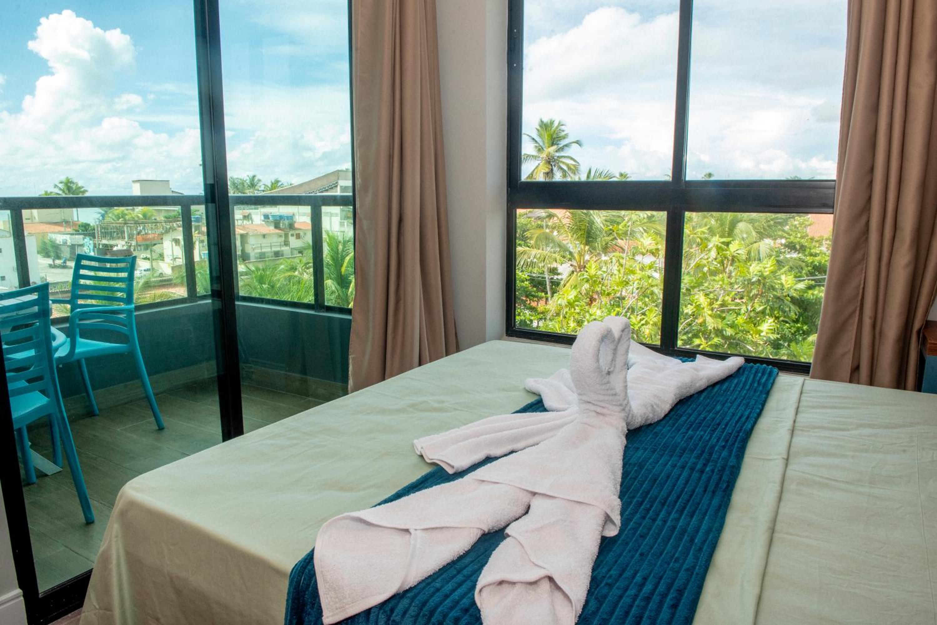 Apto a 150m da praia, Rooftop com piscina & sauna em Porto de Galinhas