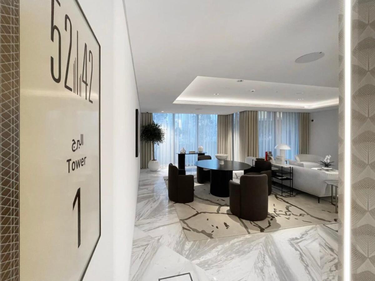 Silkhaus elegant 1BDR pad with Marina and Beach views new building