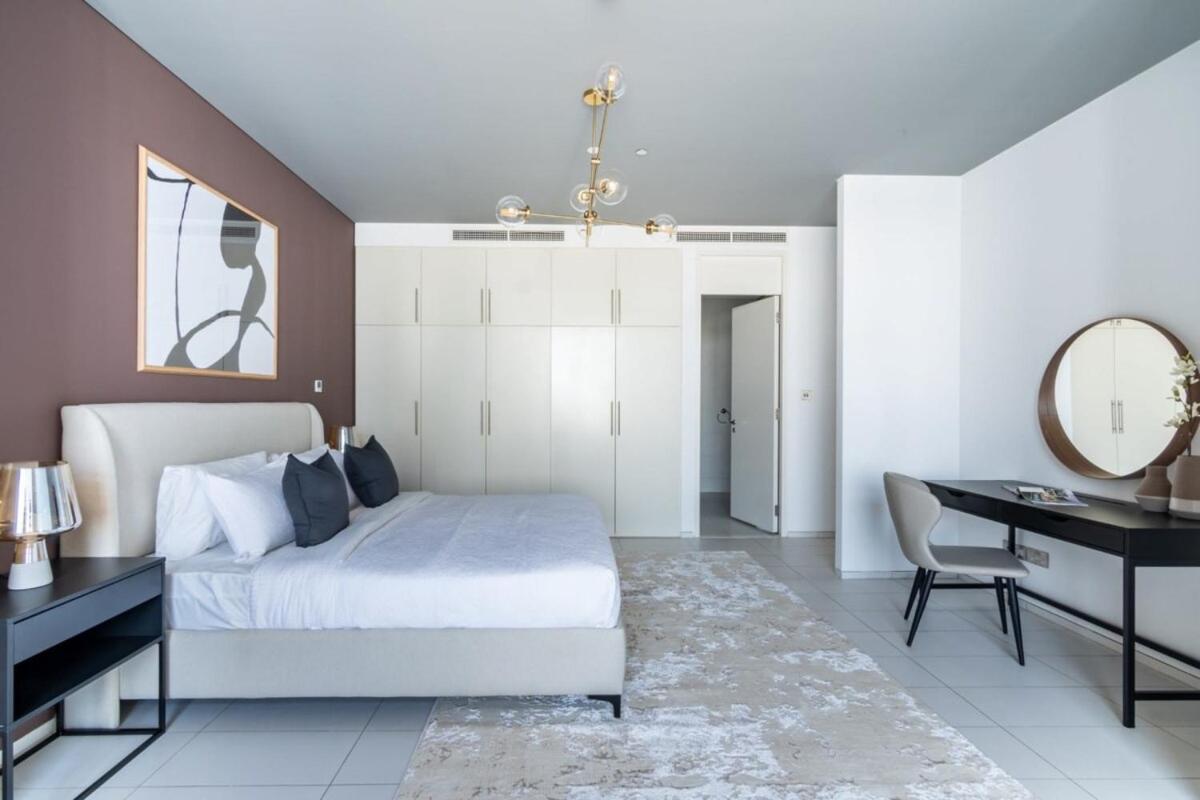 Silkhaus contemporary 1BDR with Downtown view in DIFC