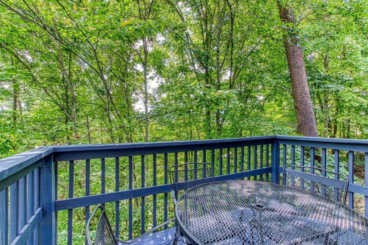 Pinecrest Townhomes-Two Units-Dollywood-Renovated