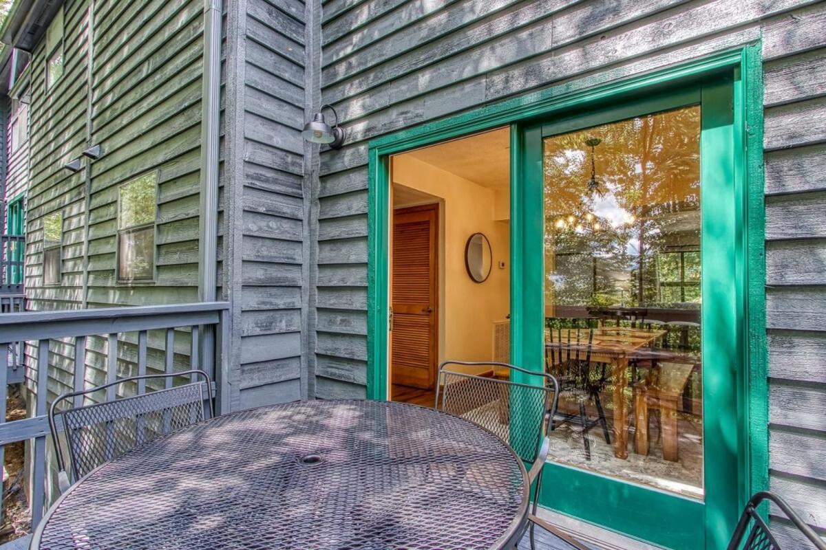 Pinecrest Townhomes-Two Units-Dollywood-Renovated