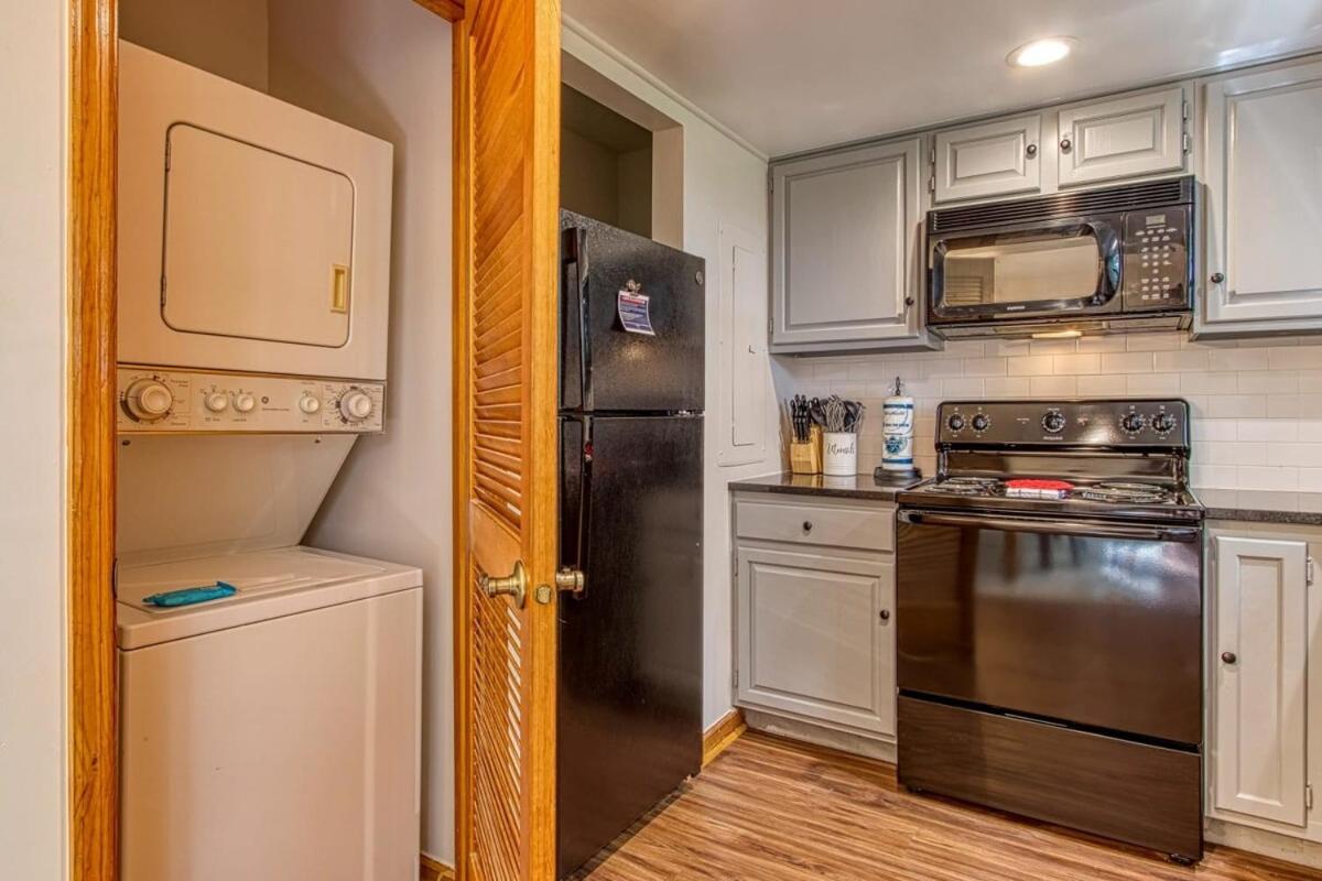 Pinecrest Townhomes-Two Units-Dollywood-Renovated