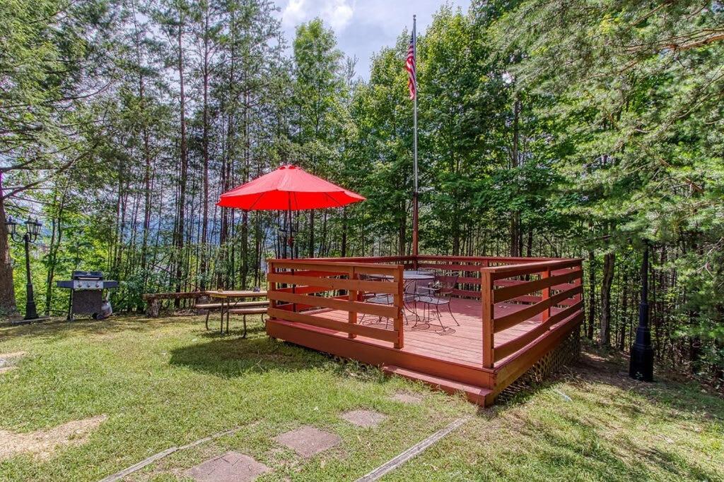 Pinecrest Townhomes-Two Units-Dollywood-Renovated