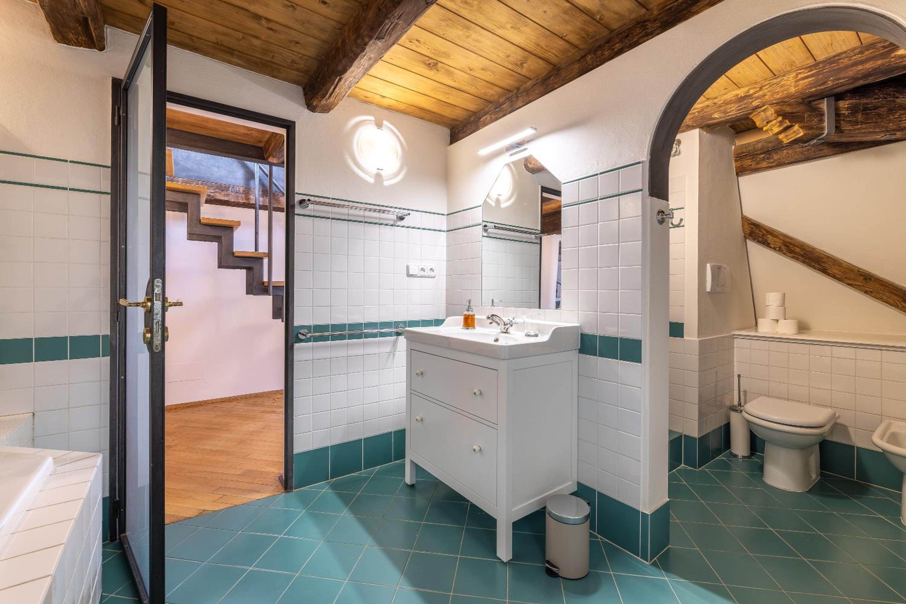 Luxury Retreat Apartments near Charles Bridge by EasyBNB Premium