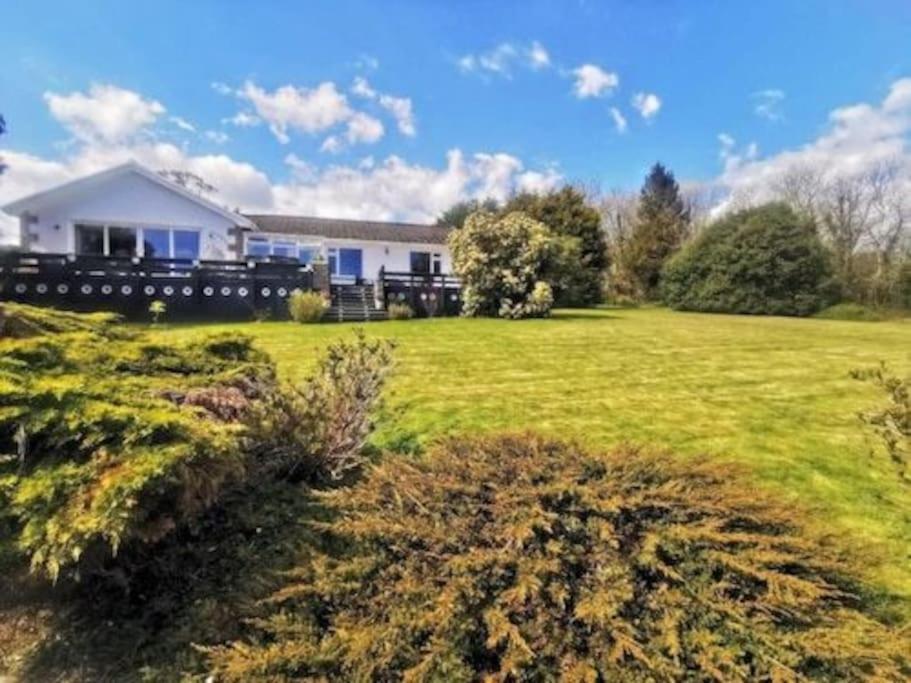 3 Bedroom Contemporary retreat & hot tub