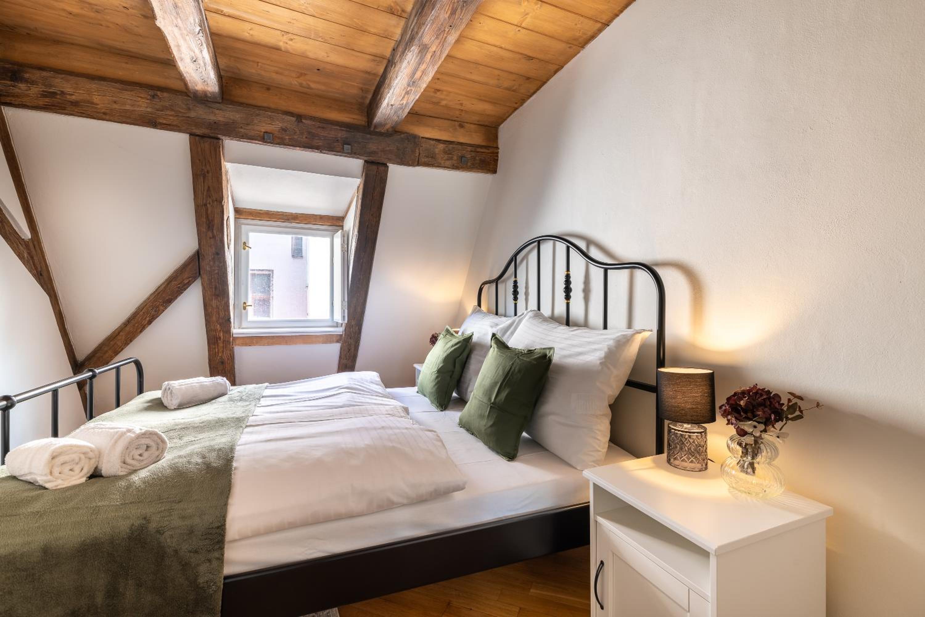 Luxury Retreat Apartments near Charles Bridge by EasyBNB Premium