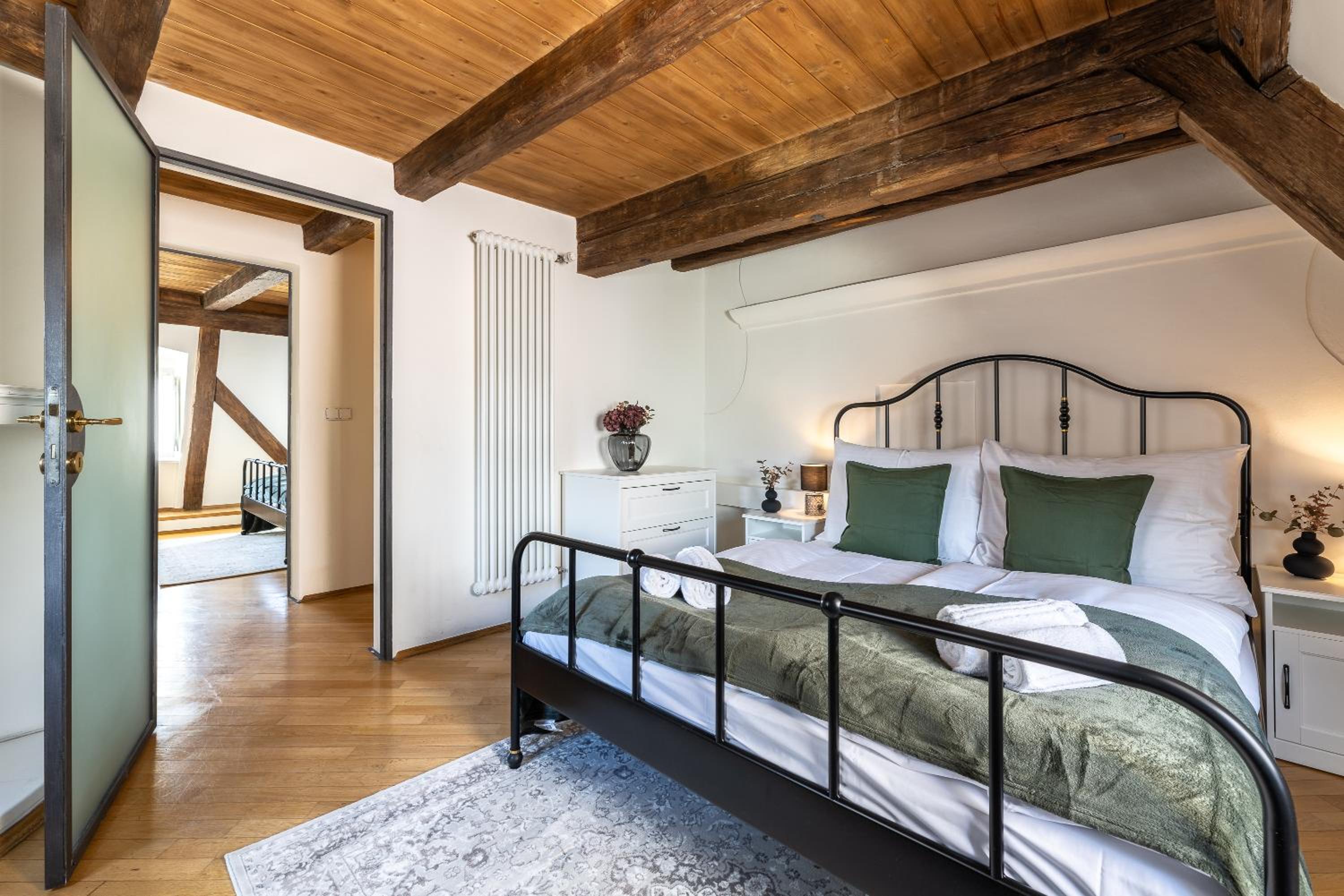 Luxury Retreat Apartments near Charles Bridge by EasyBNB Premium