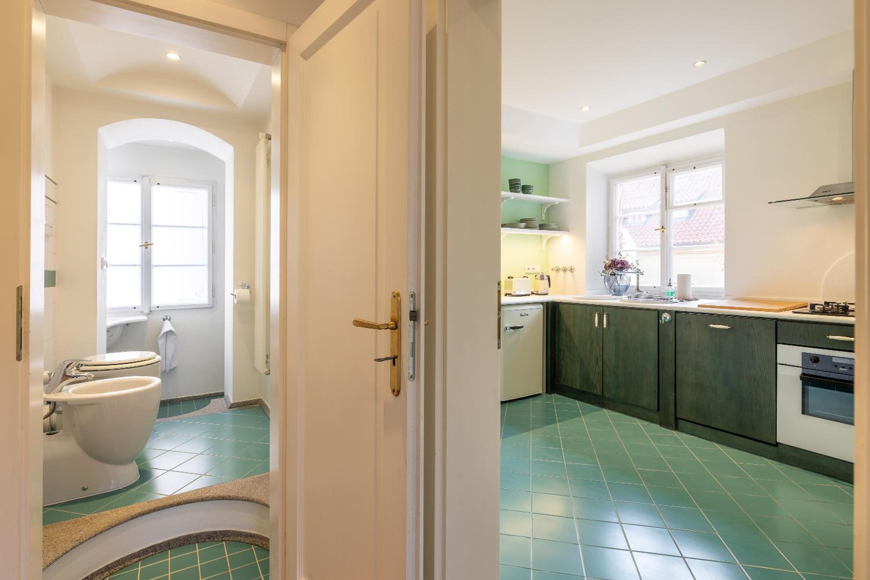 Luxury Retreat Apartments near Charles Bridge by EasyBNB Premium