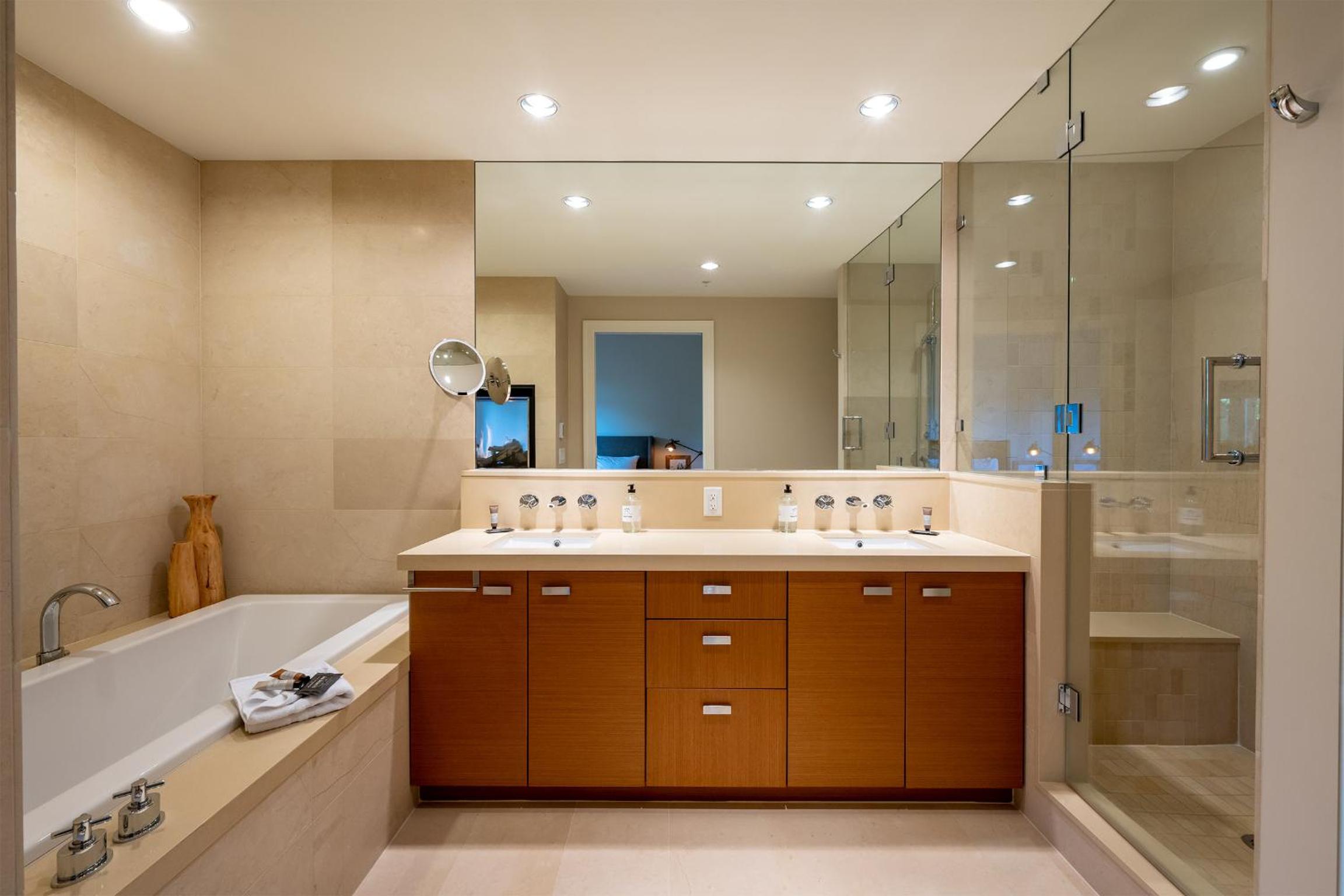 West Coast style 4-bedroom, 3-bathroom, mountain view townhome