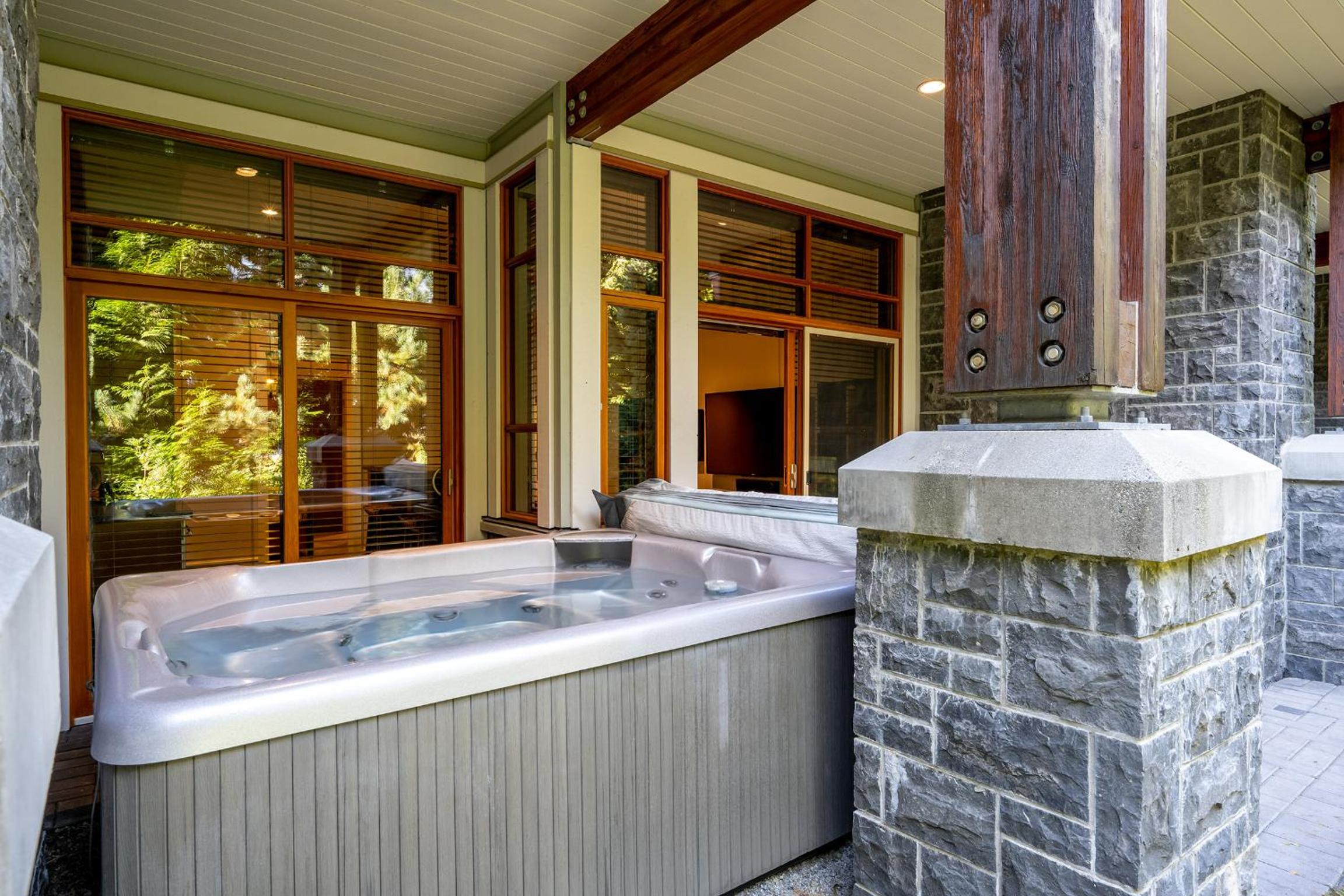 West Coast style 4-bedroom, 3-bathroom, mountain view townhome