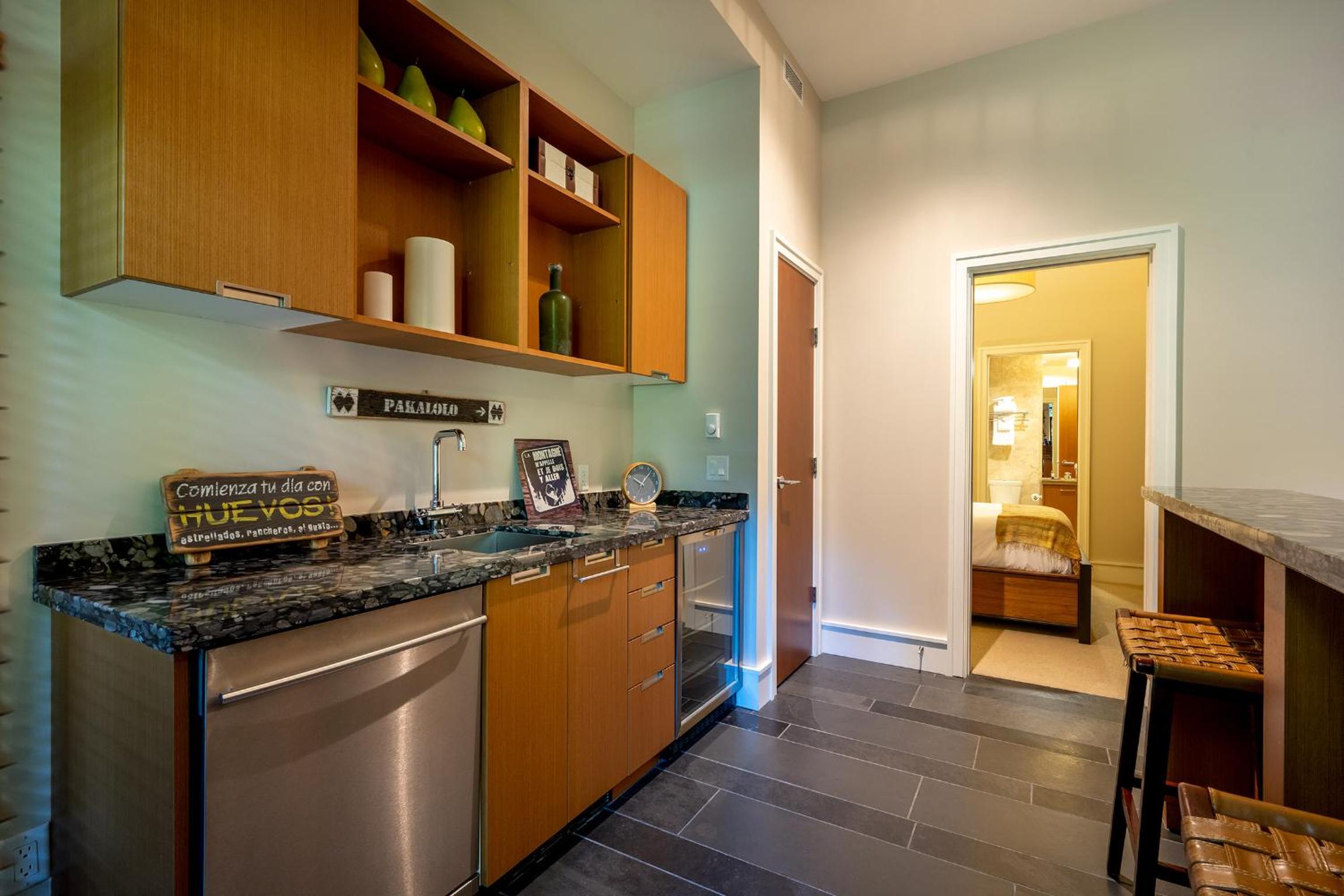 West Coast style 4-bedroom, 3-bathroom, mountain view townhome