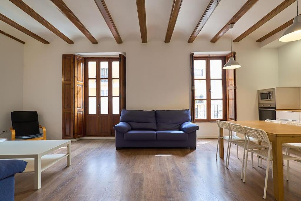 Apartamento minimalista en Matemático Marzal