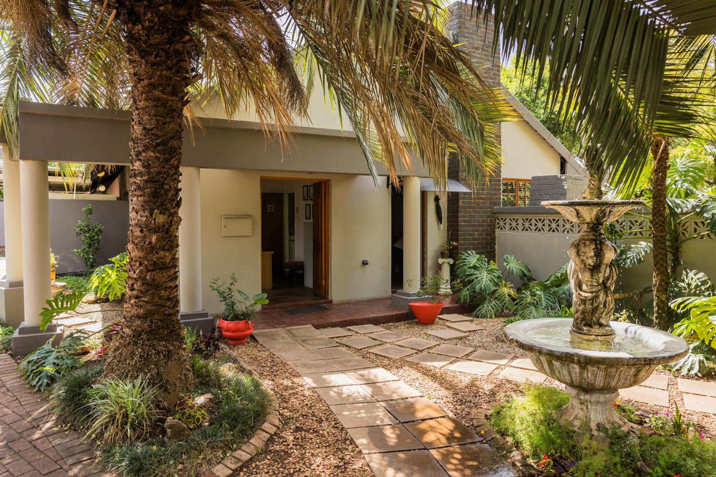 Rozendal Guest House