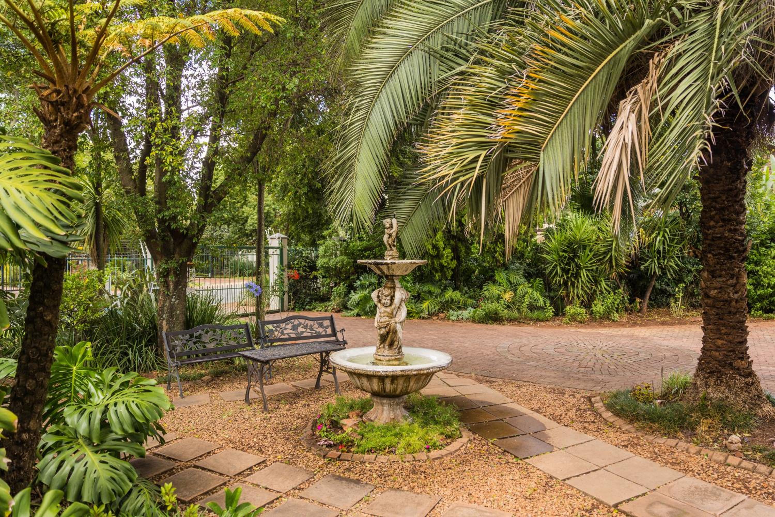 Rozendal Guest House