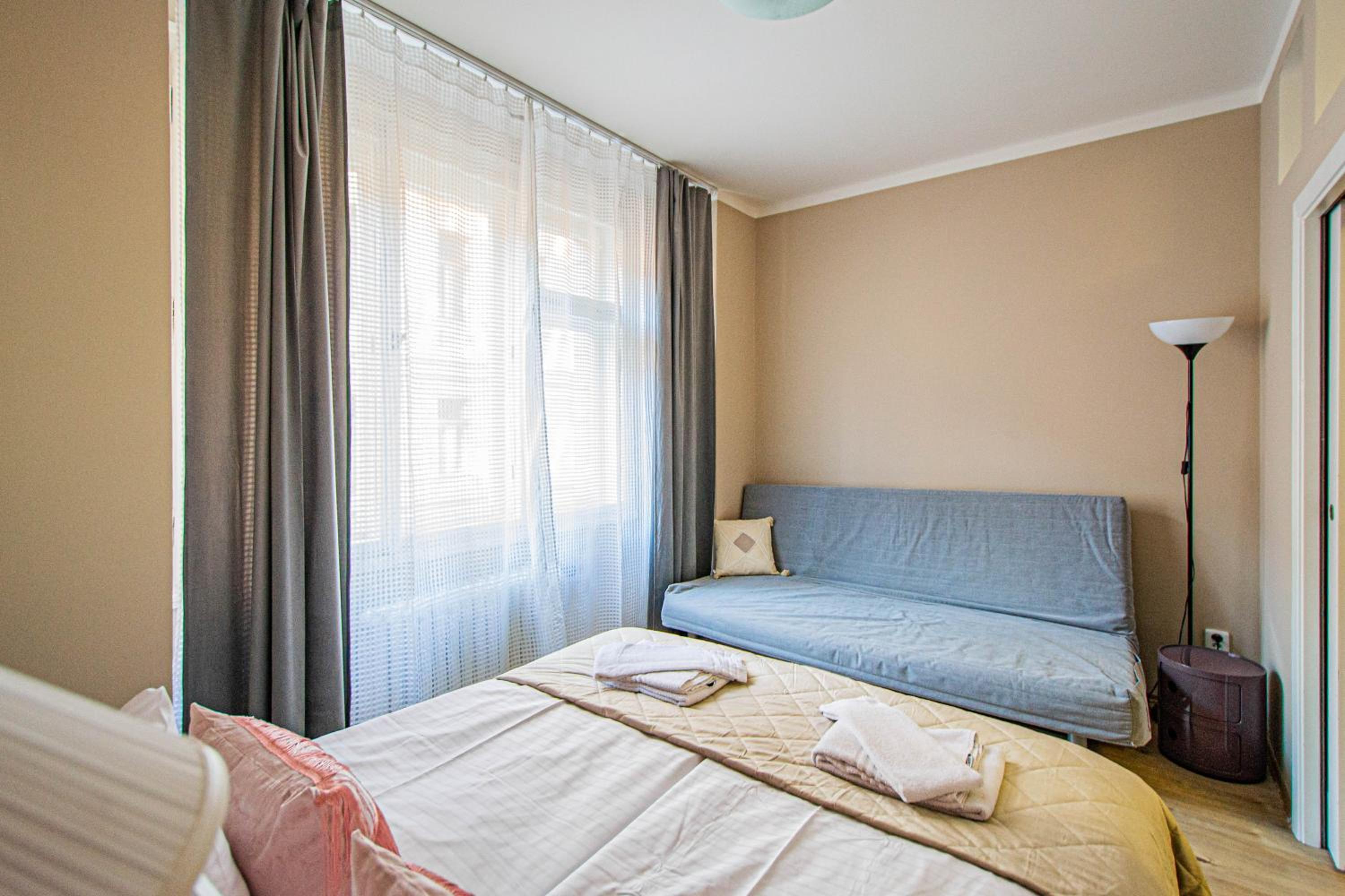 Old Town Rybna Apt by Ruterra