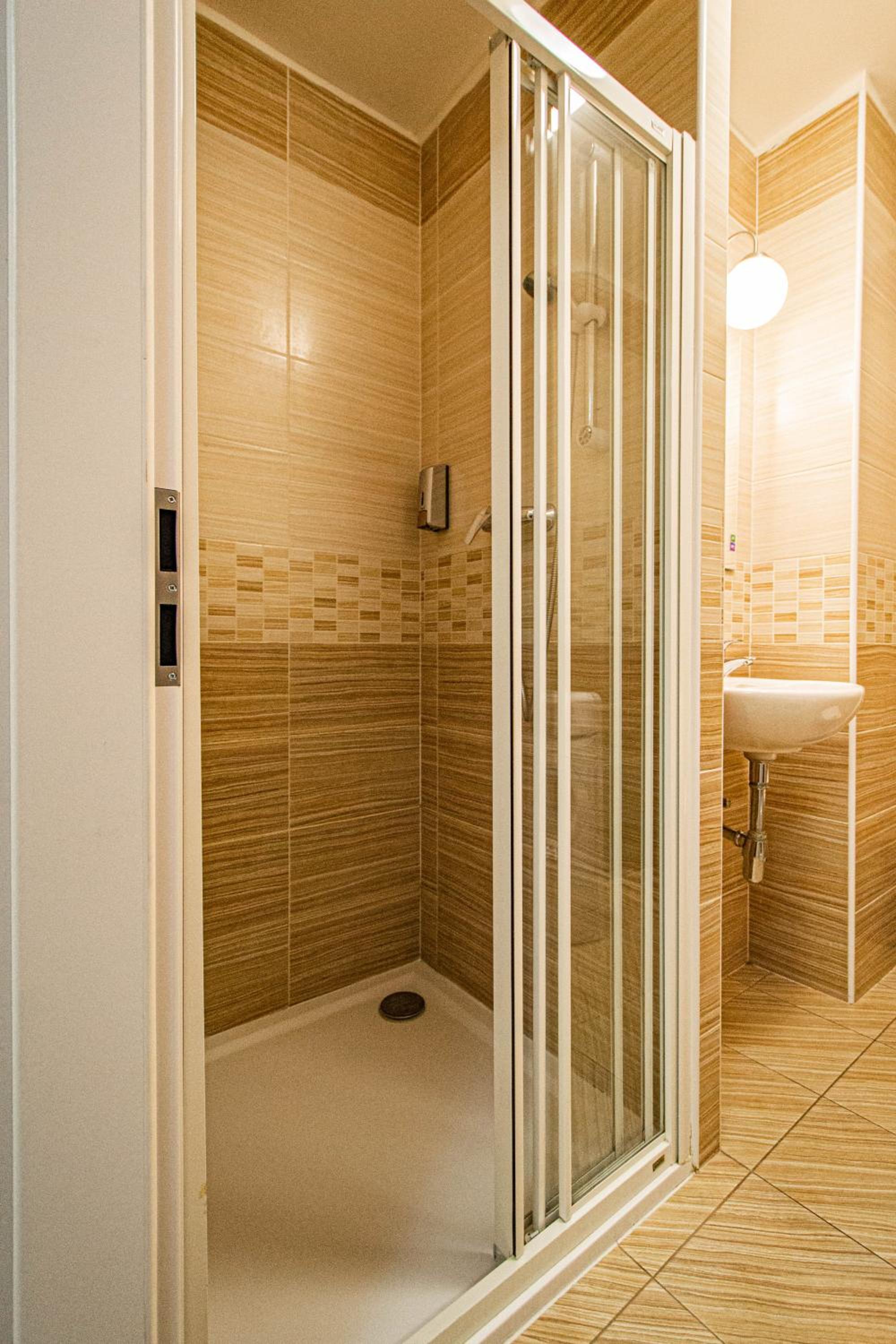 Old Town Rybna Apt by Ruterra