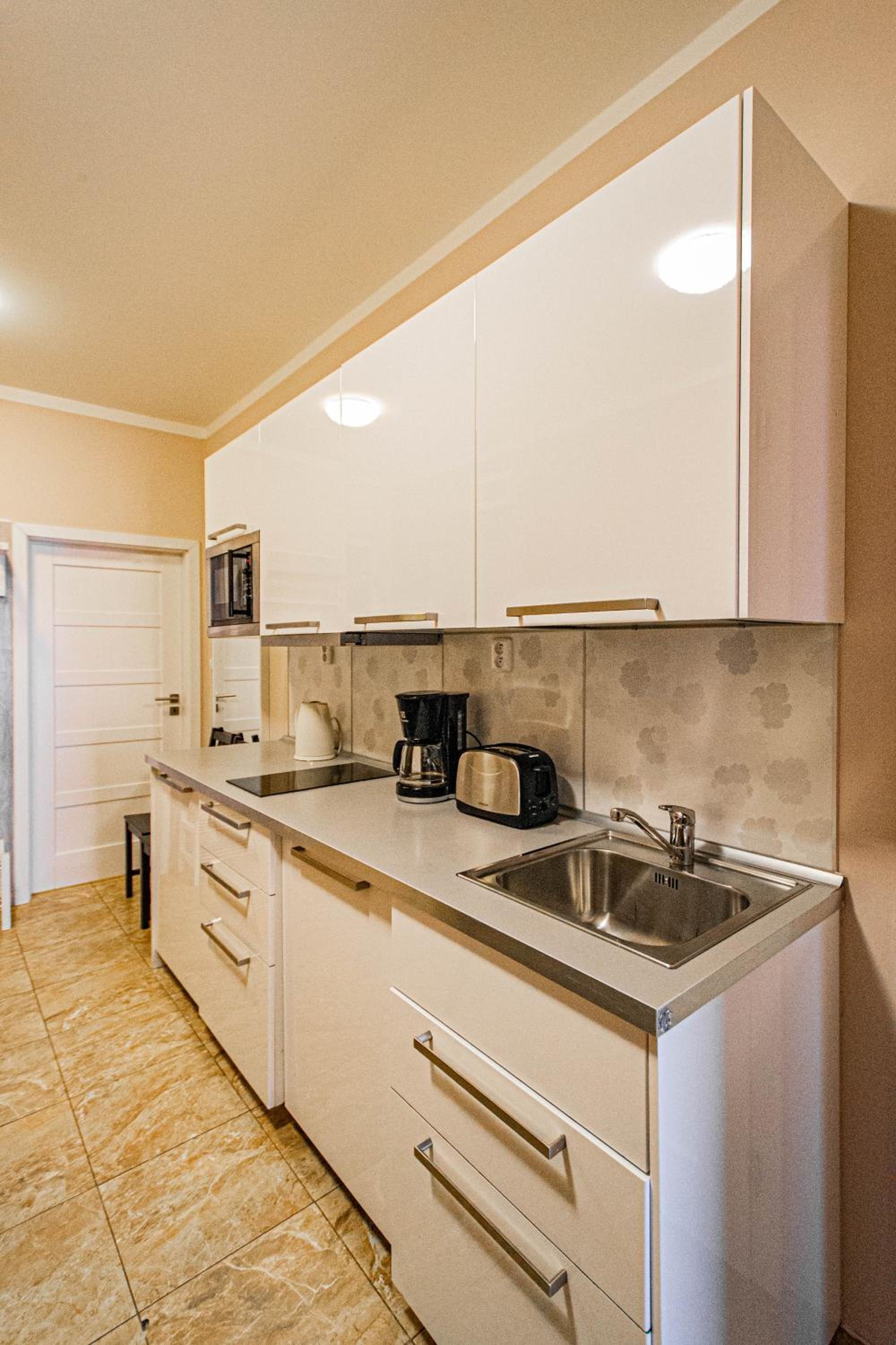 Old Town Rybna Apt by Ruterra