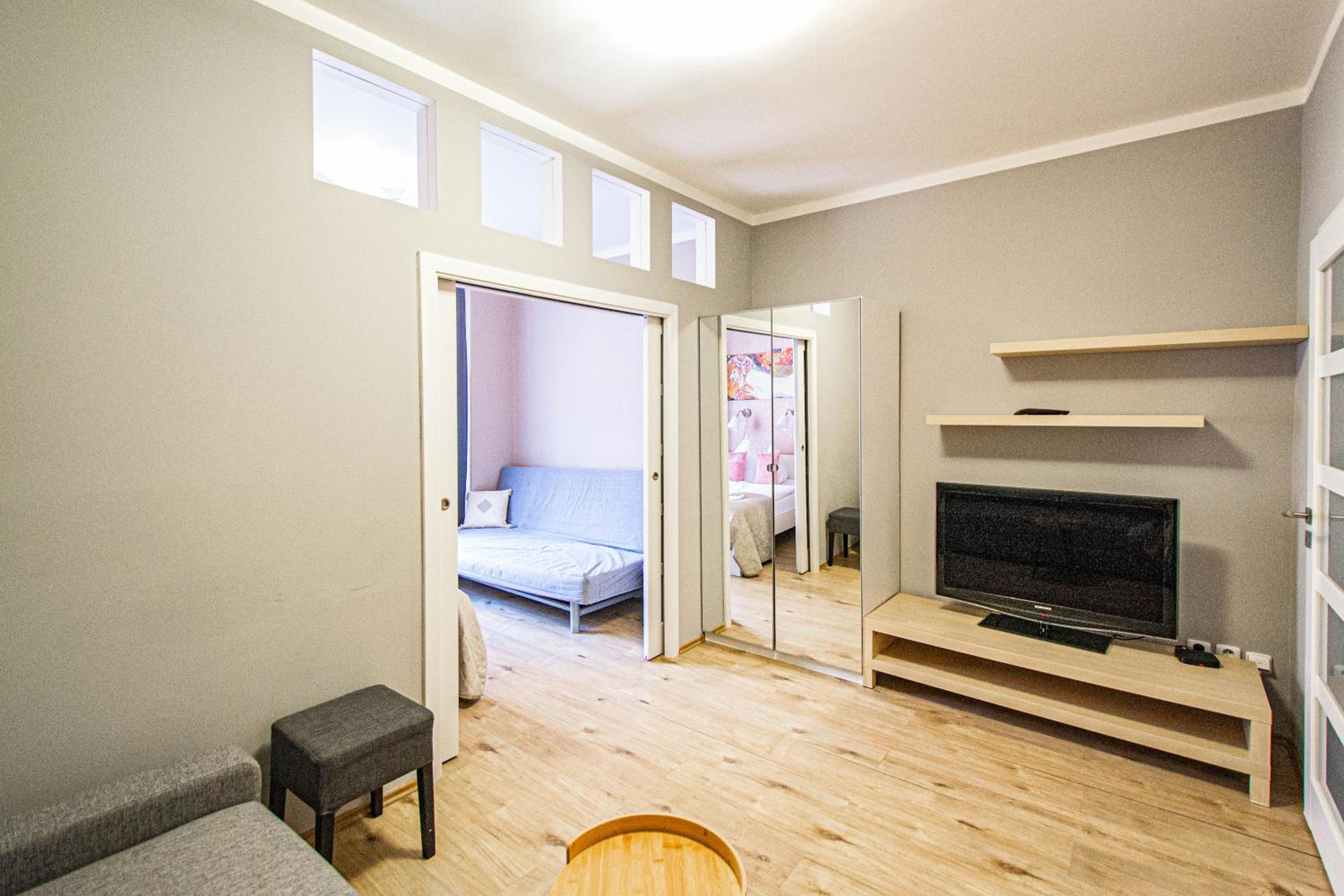 Old Town Rybna Apt by Ruterra