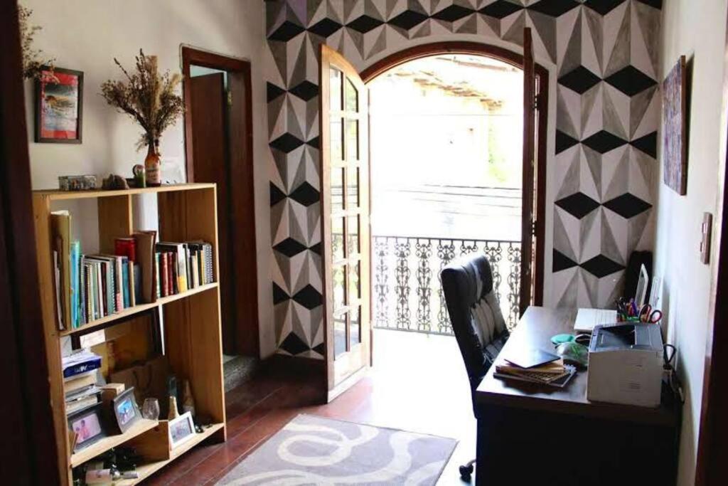 Duplex com varanda sensacional no Centro Histórico
