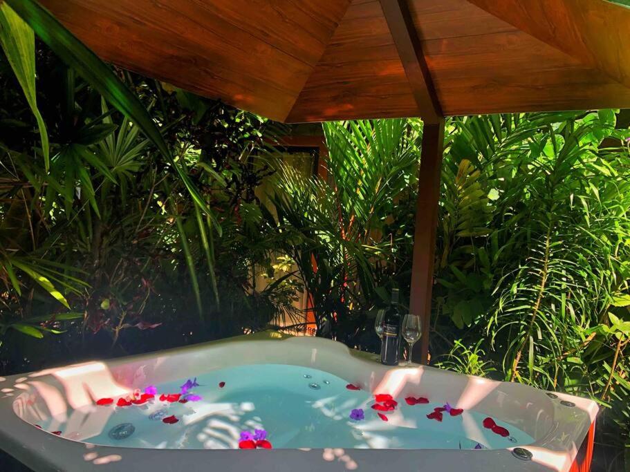 #11 Stylish Rustic Studio & Outdoor JACUZZI
