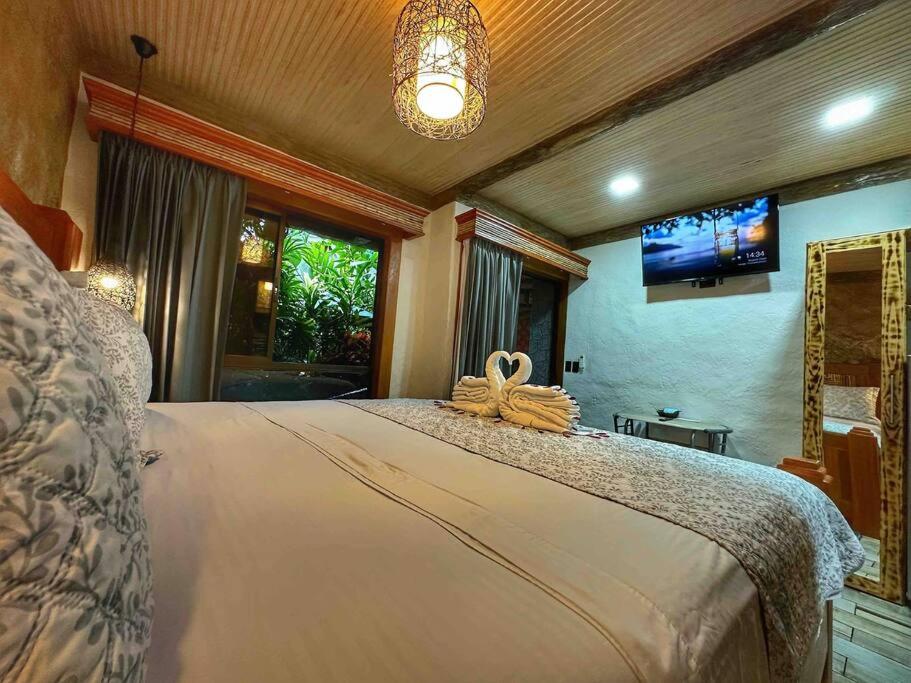 #11 Stylish Rustic Studio & Outdoor JACUZZI