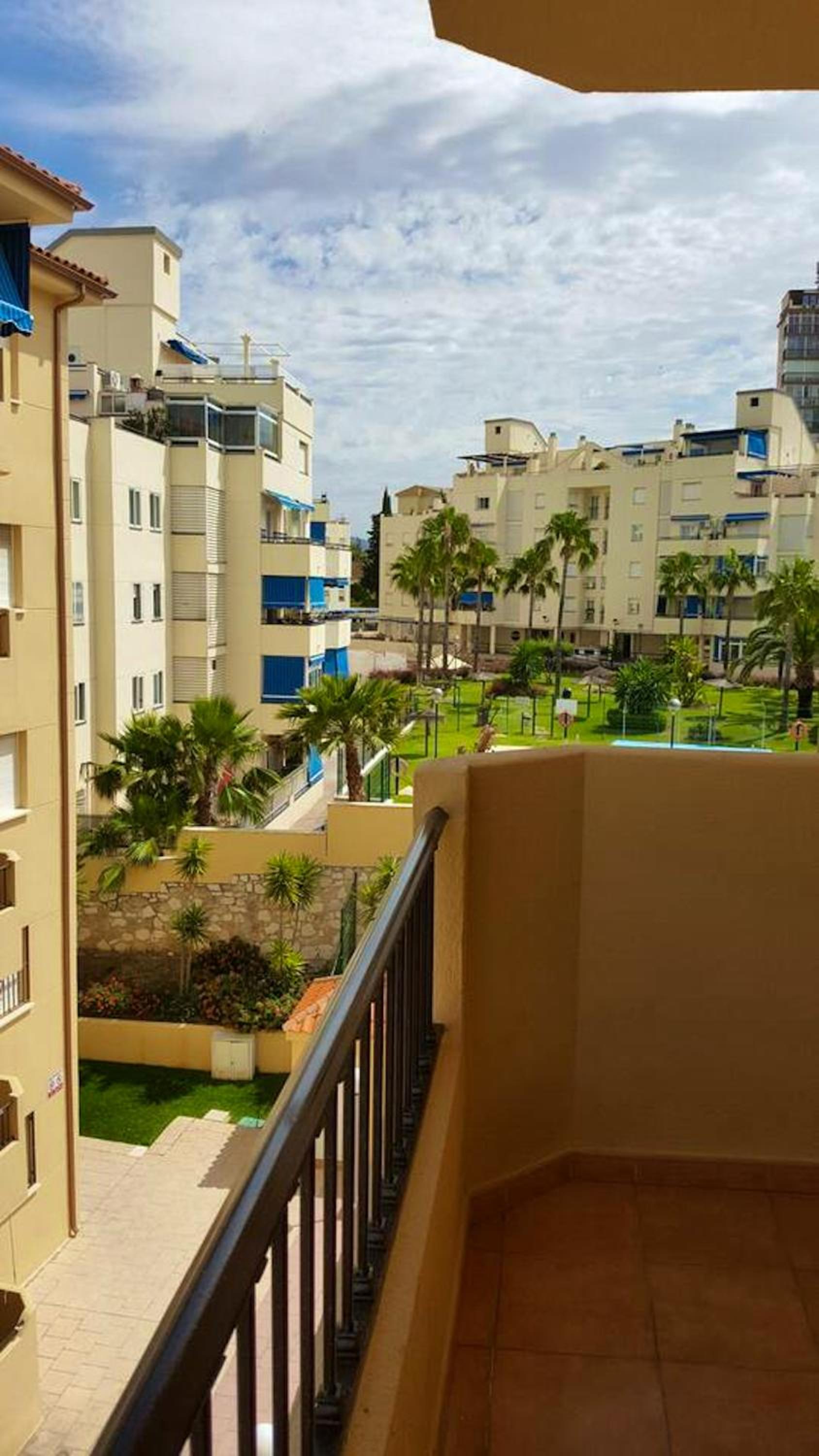 Modern Apartment in Fuengirola 70 m² with Shared Pool view 5
